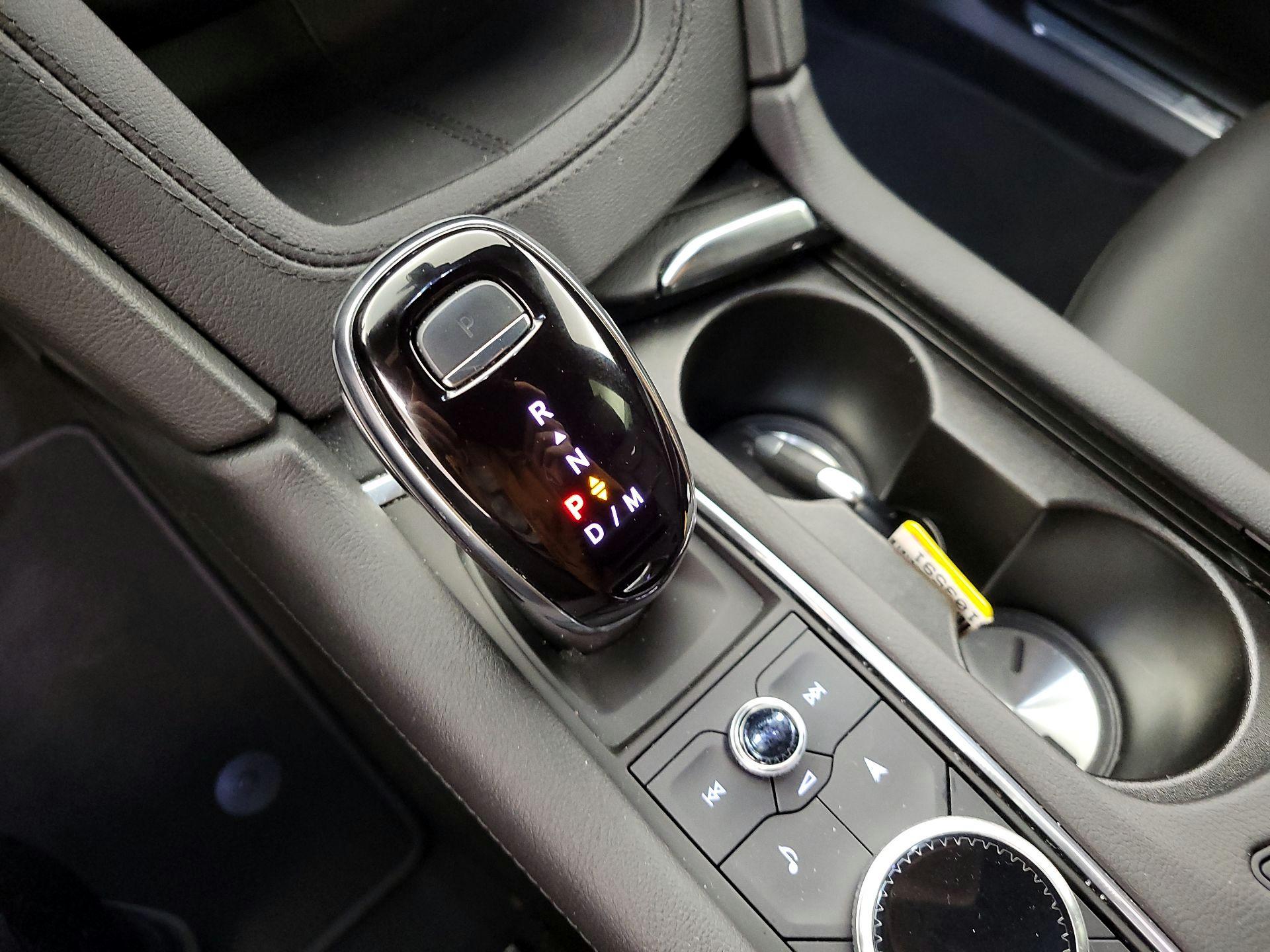 Thumbnail: 2025 Cadillac XT5 - 17