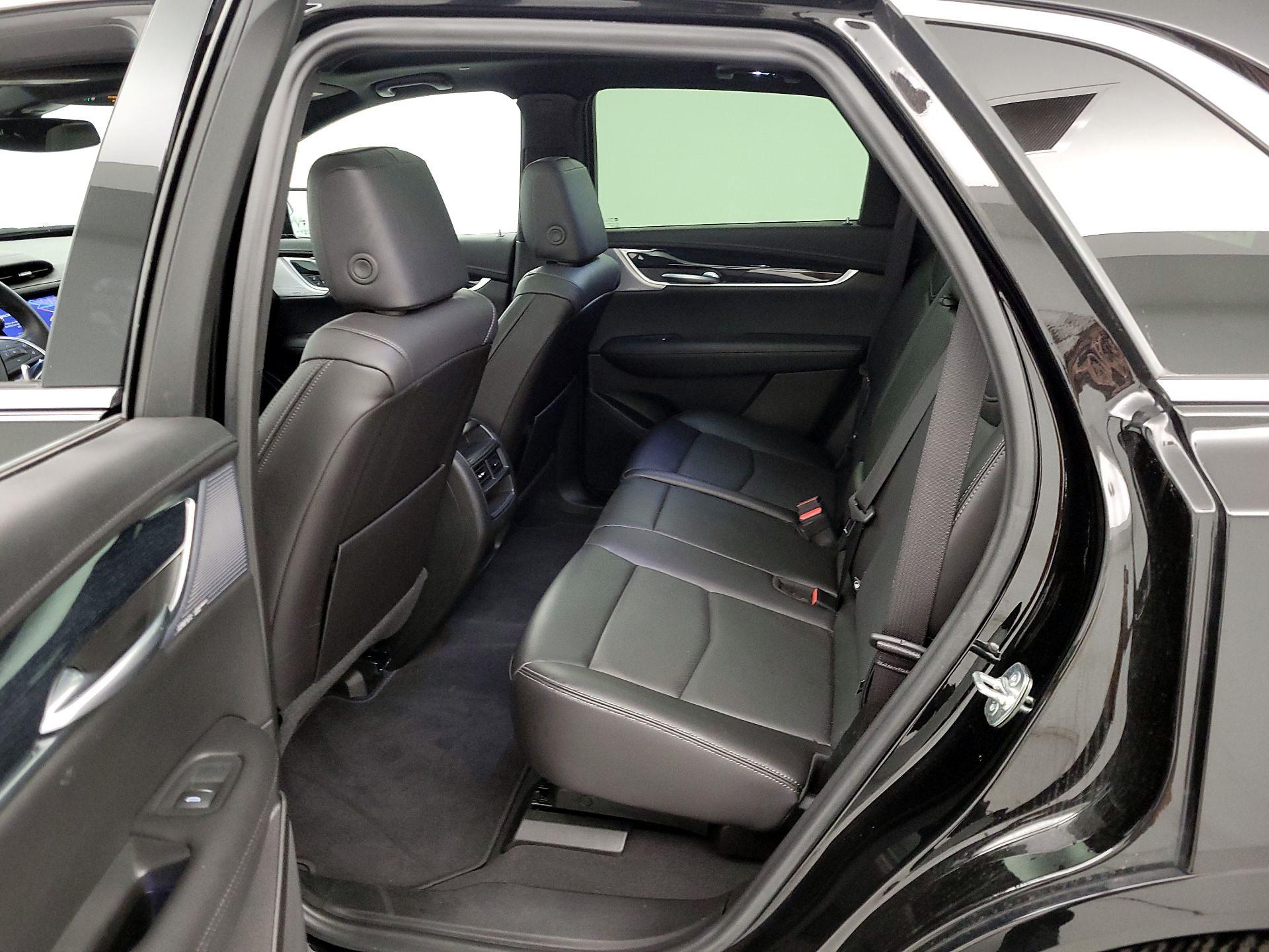 Thumbnail: 2025 Cadillac XT5 - 19