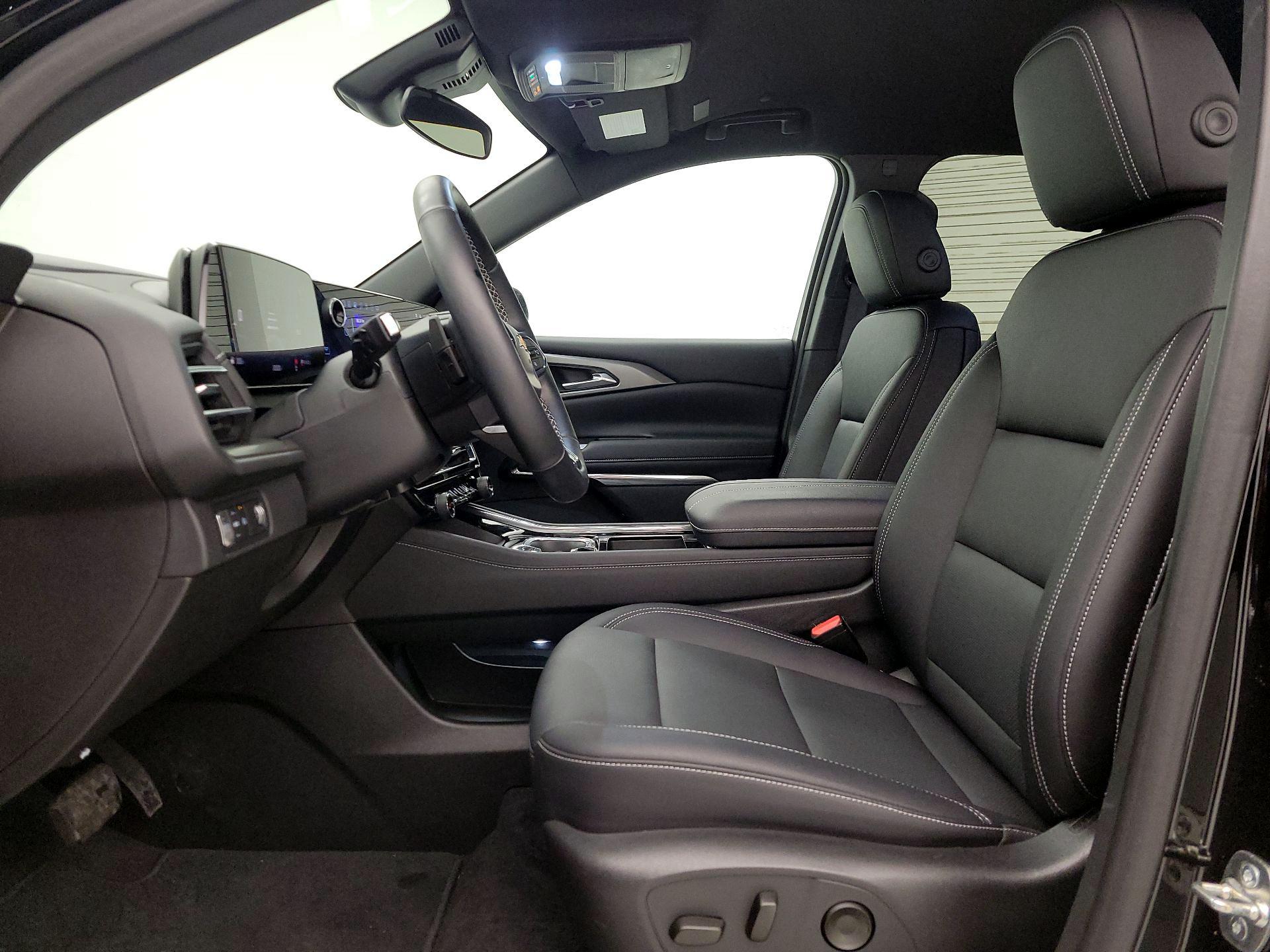 Thumbnail: 2025 Chevrolet Traverse - 11