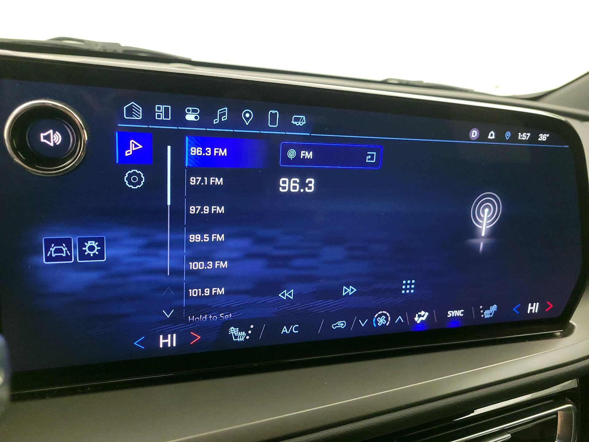 Thumbnail: 2025 Chevrolet Traverse - 15