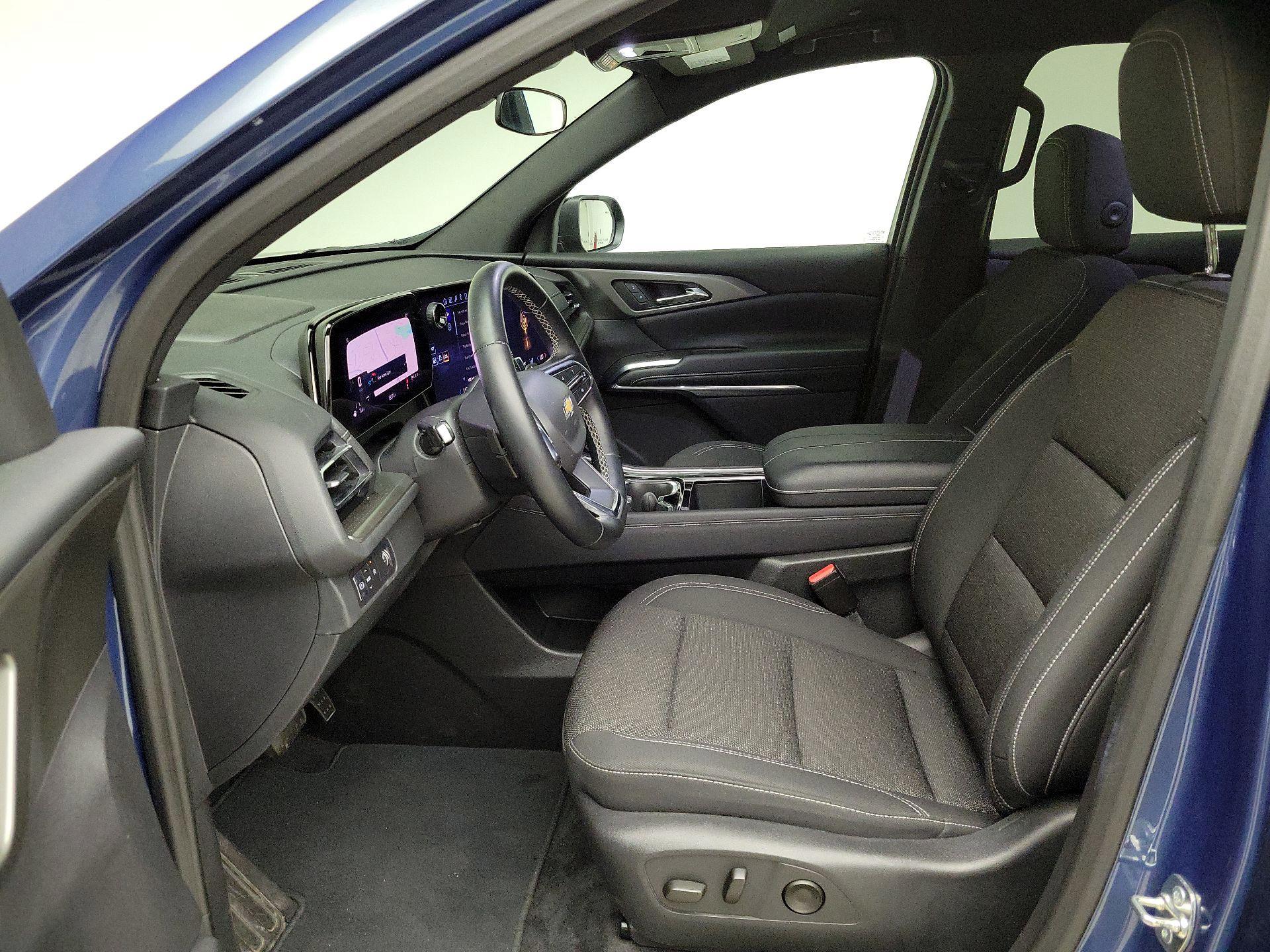 Thumbnail: 2025 Chevrolet Traverse - 11