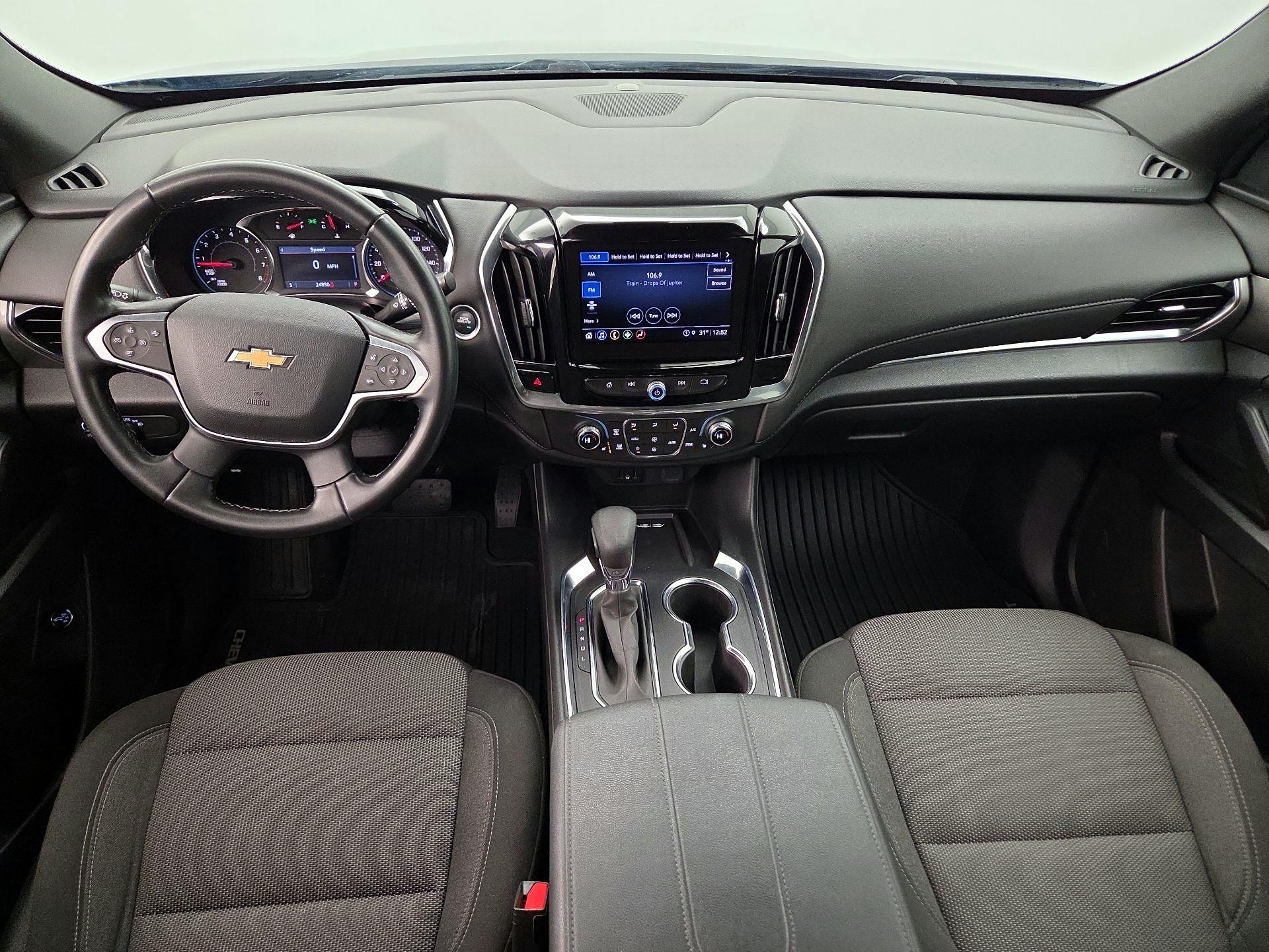 Thumbnail: 2023 Chevrolet Traverse - 9