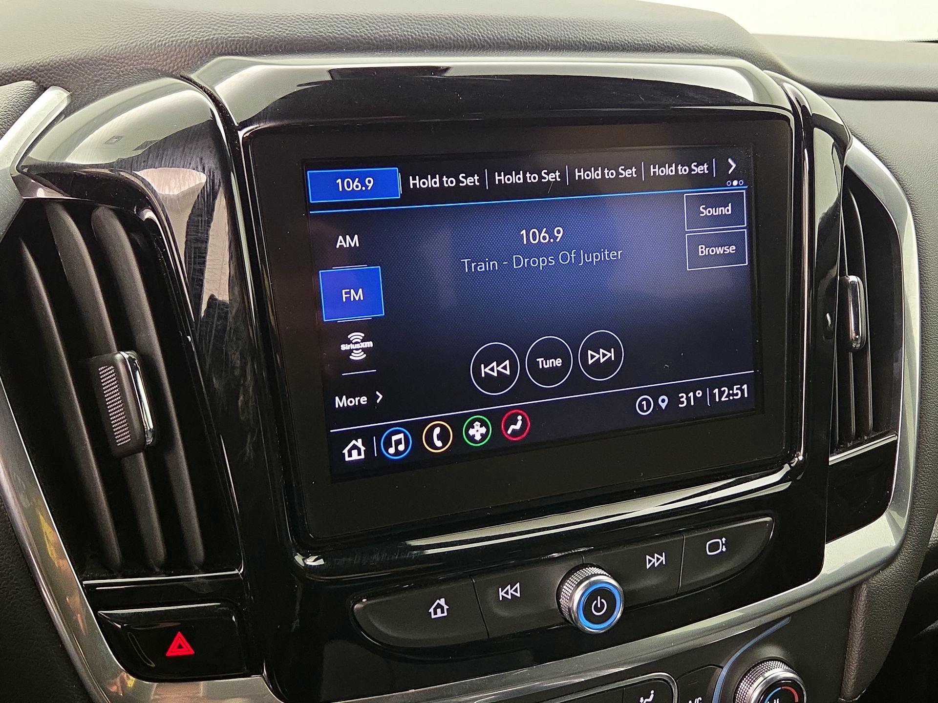 Thumbnail: 2023 Chevrolet Traverse - 15