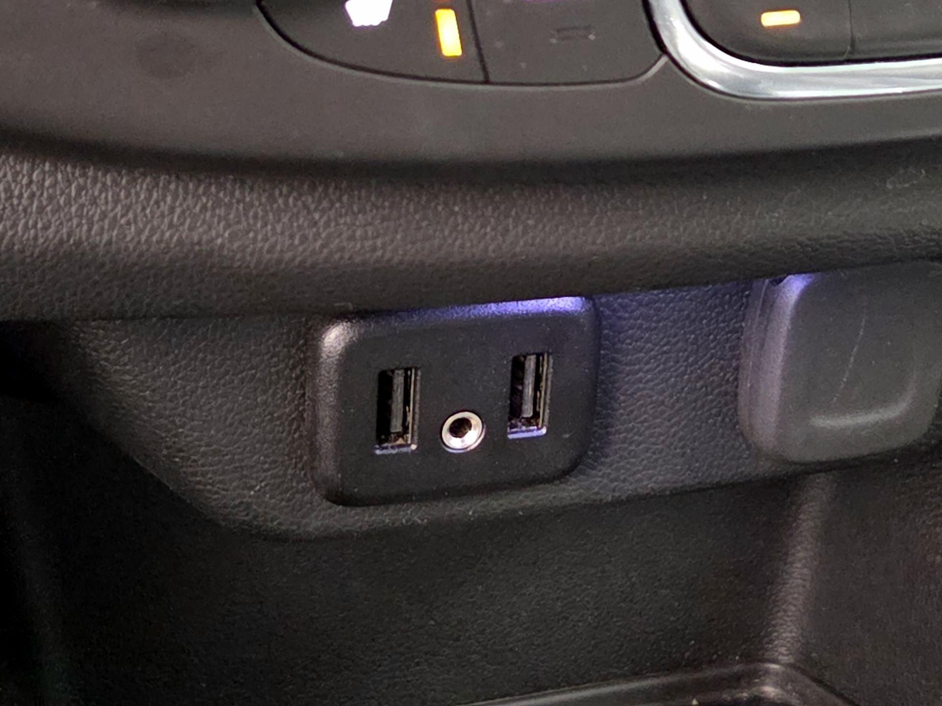 Thumbnail: 2023 Chevrolet Traverse - 18