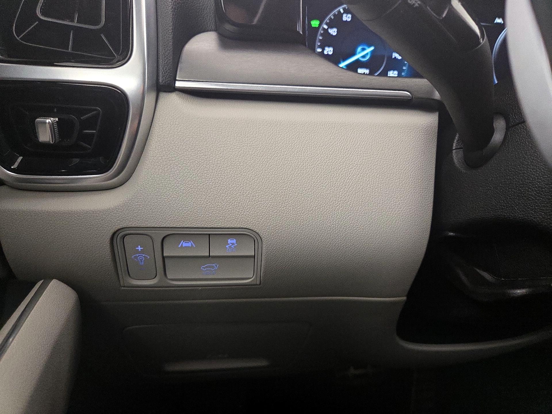 Thumbnail: 2023 Kia Sorento - 13