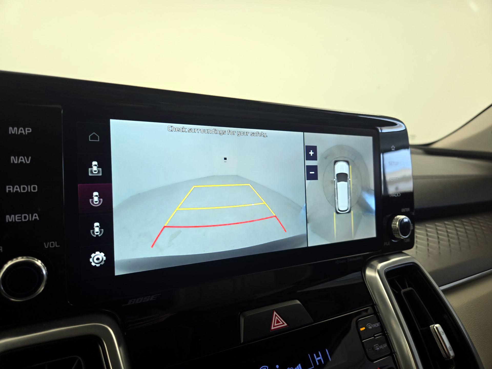 Thumbnail: 2023 Kia Sorento - 15