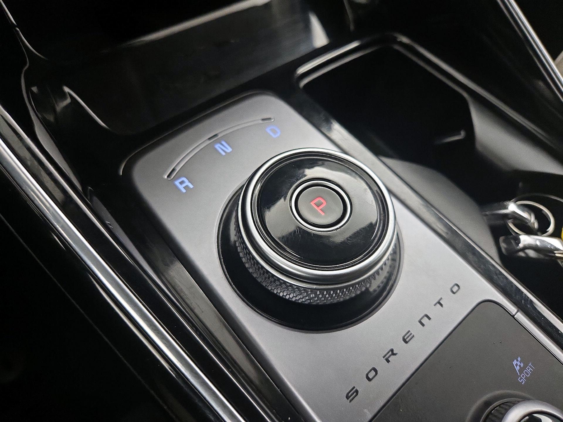 Thumbnail: 2023 Kia Sorento - 18