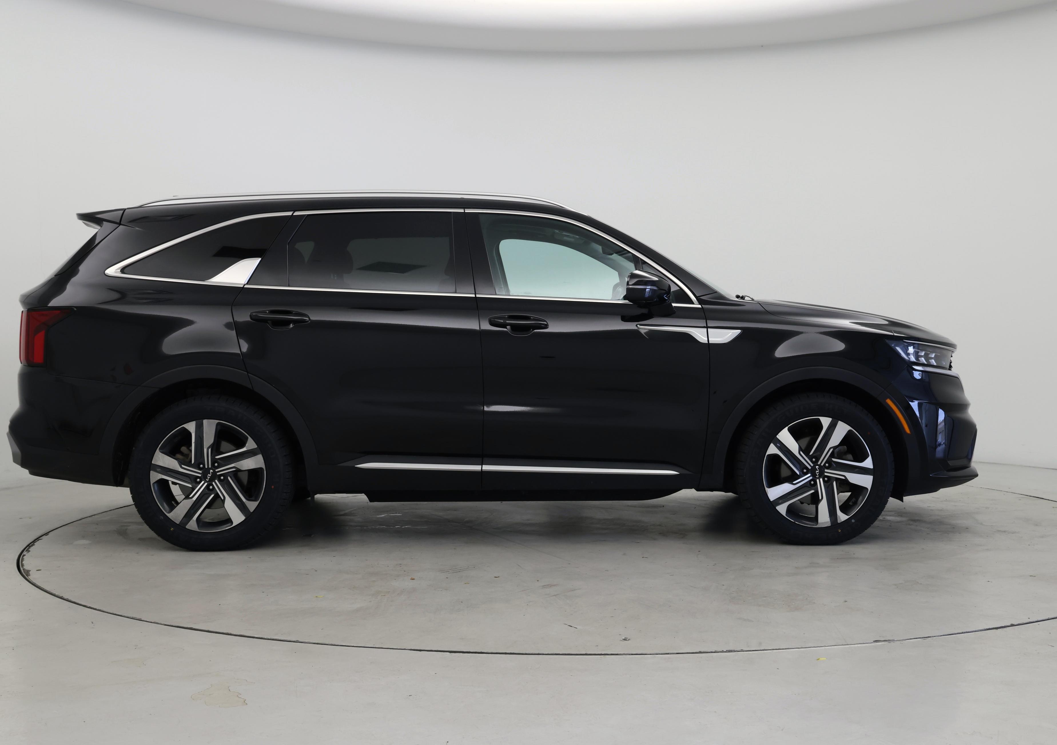 Thumbnail: 2023 Kia Sorento - 7