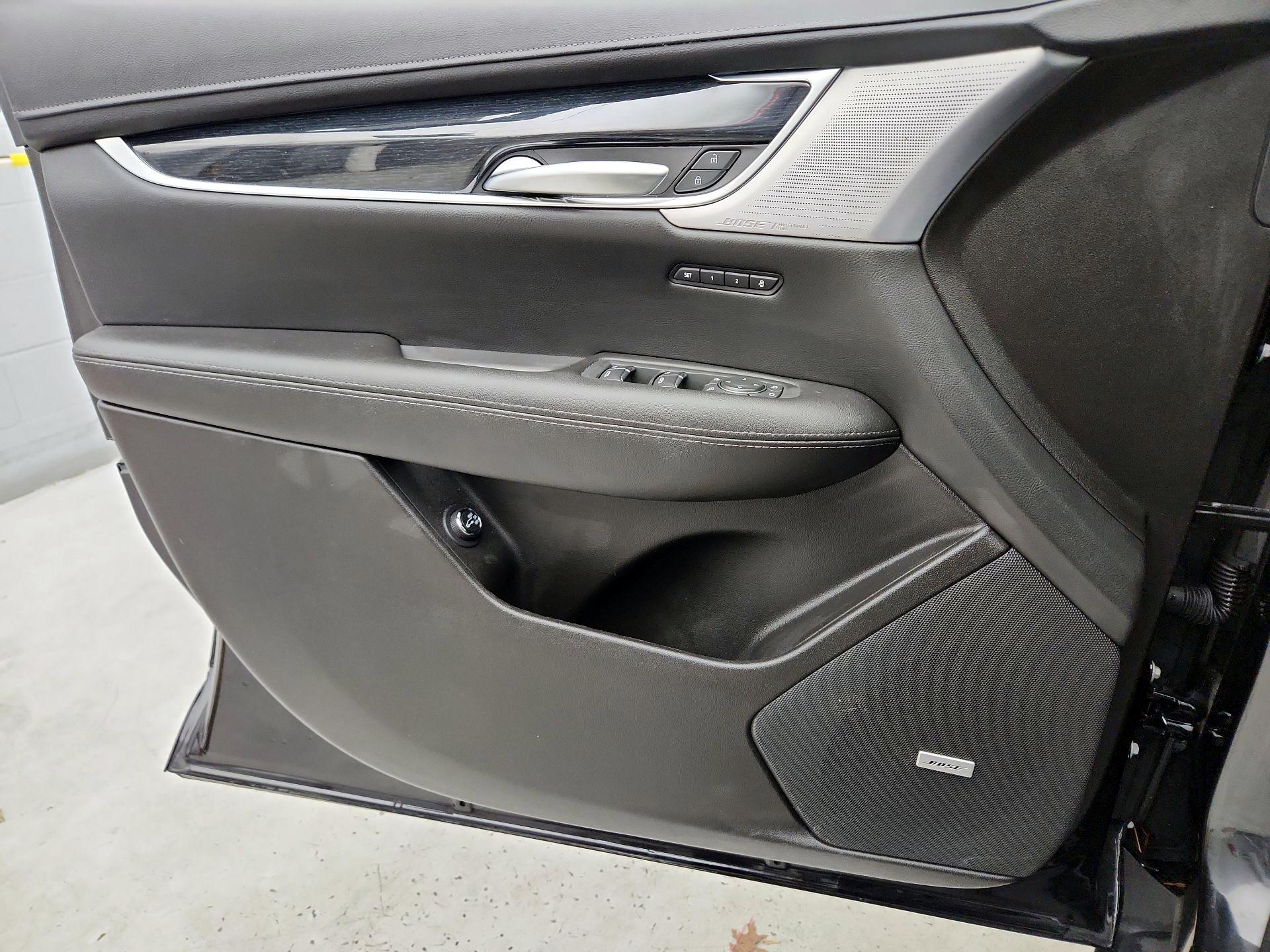 Thumbnail: 2025 Cadillac XT5 - 12