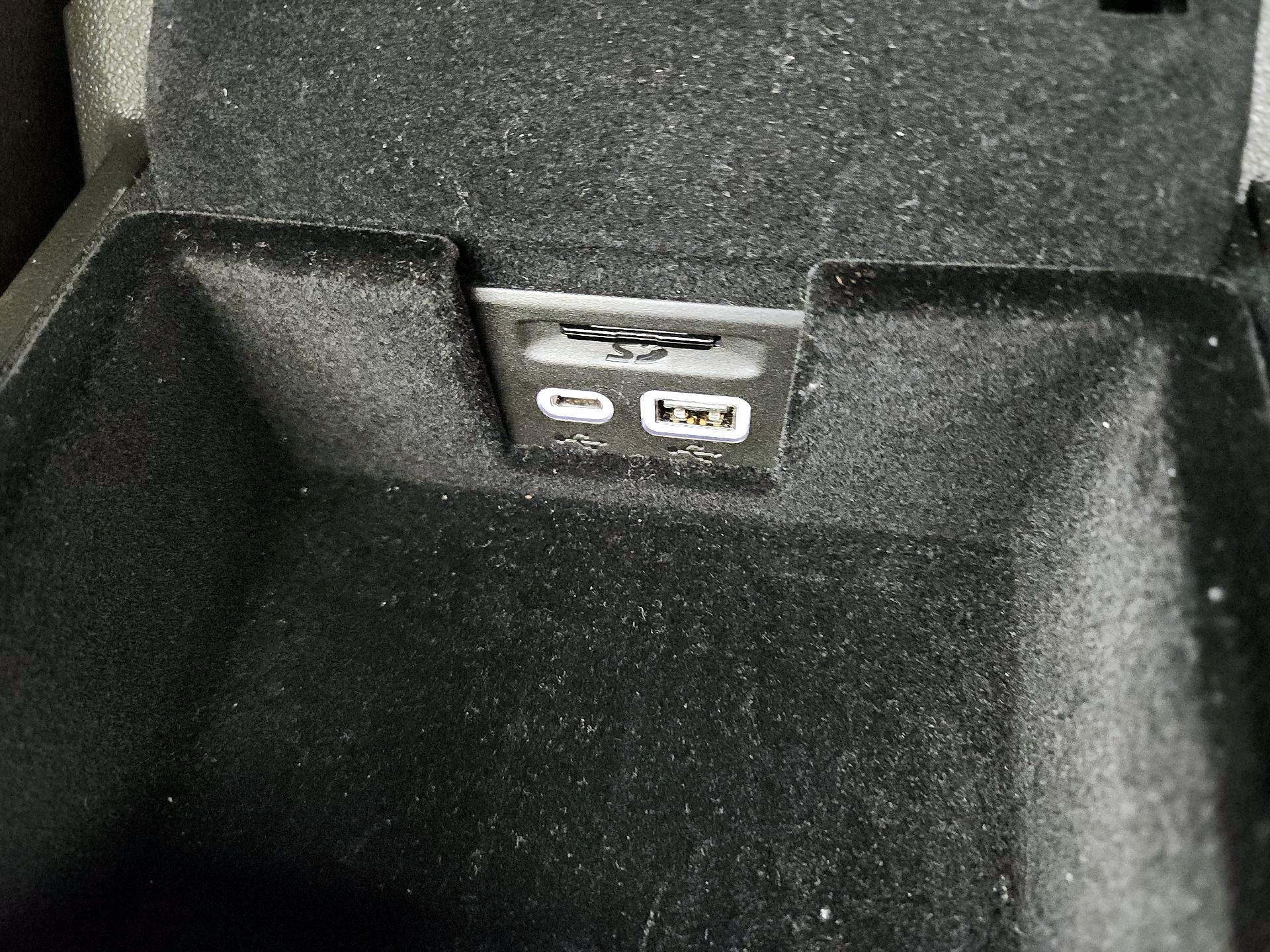 Thumbnail: 2025 Cadillac XT5 - 19