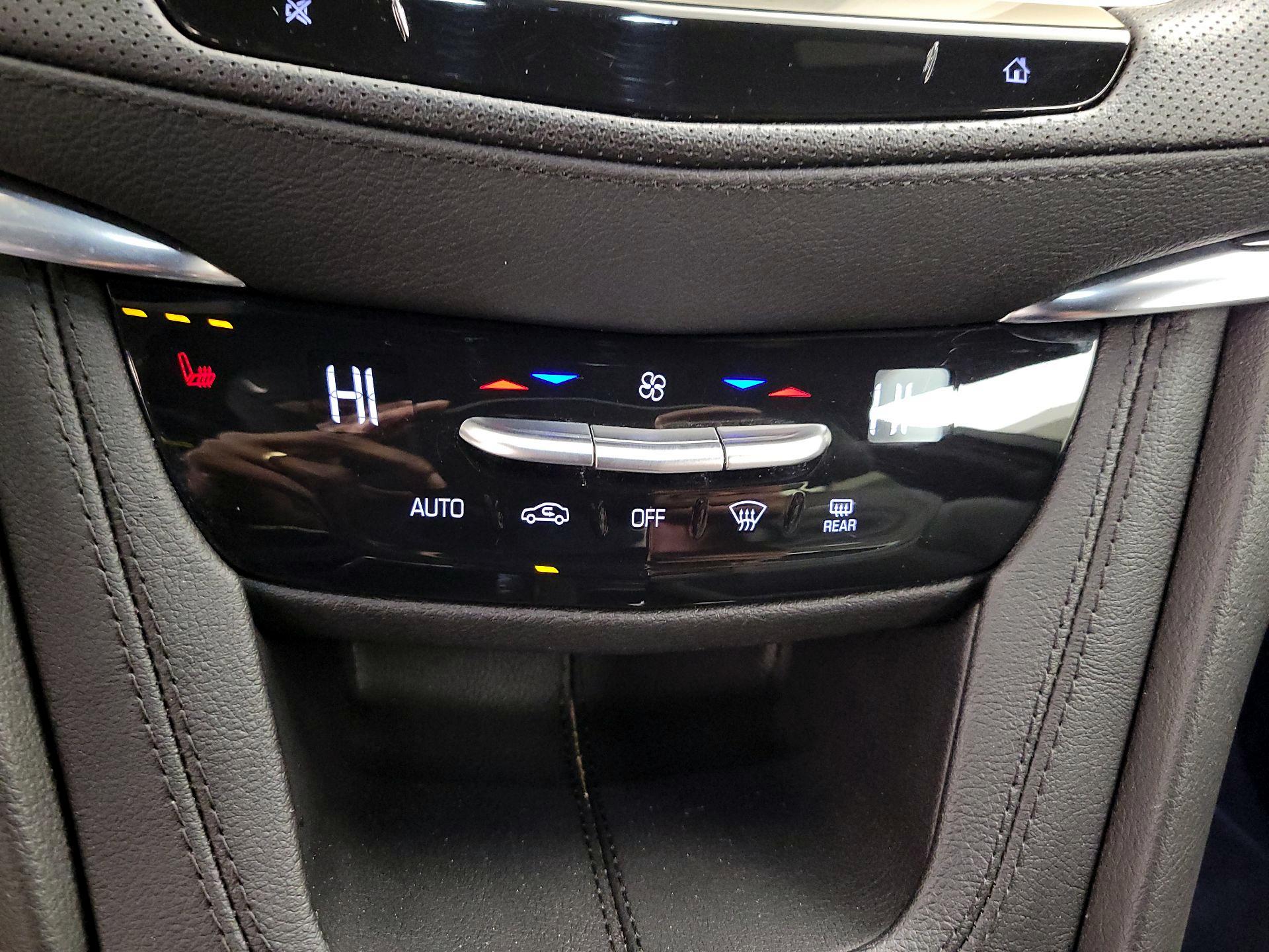 Thumbnail: 2025 Cadillac XT5 - 17