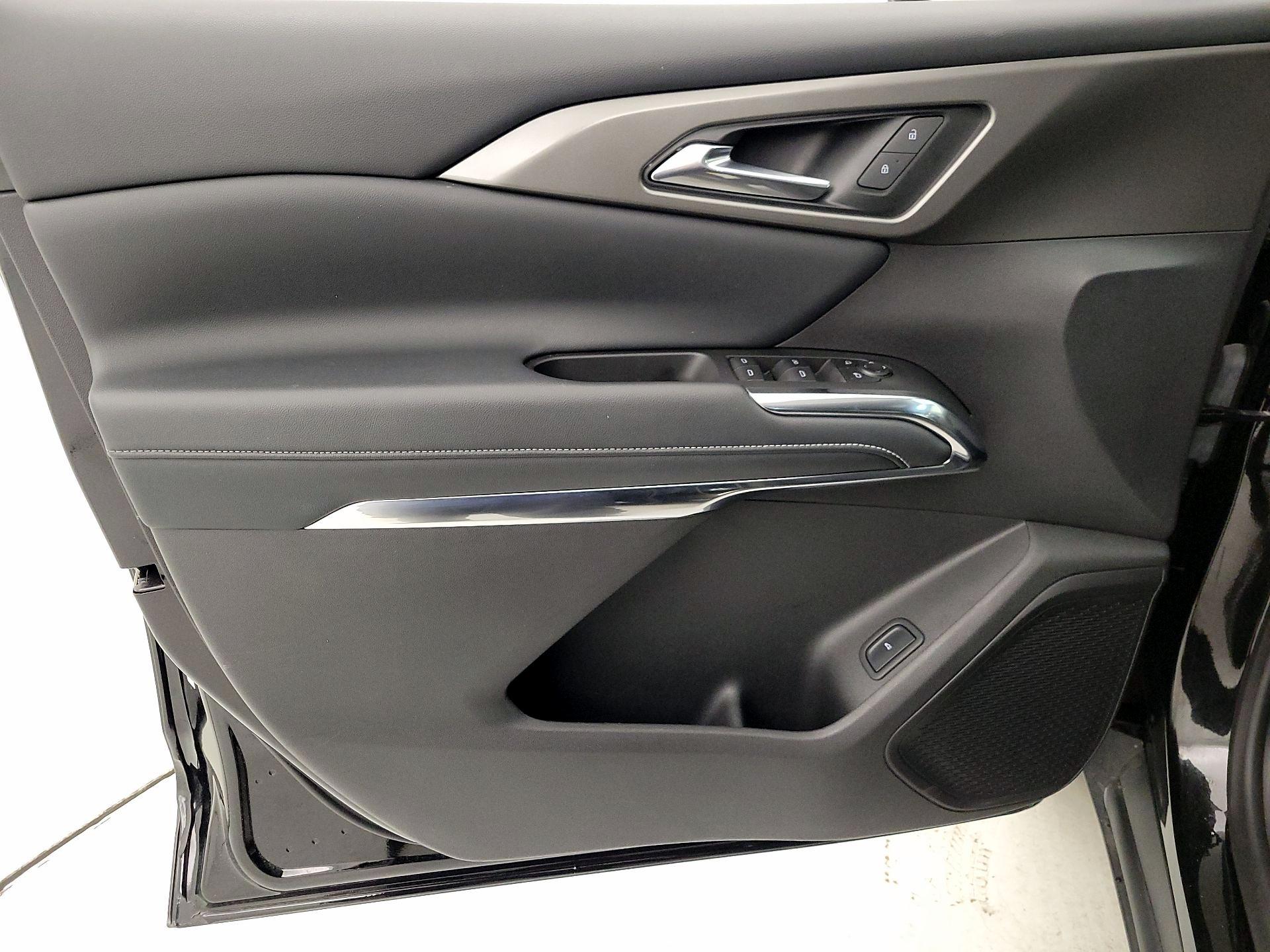 Thumbnail: 2025 Chevrolet Traverse - 12