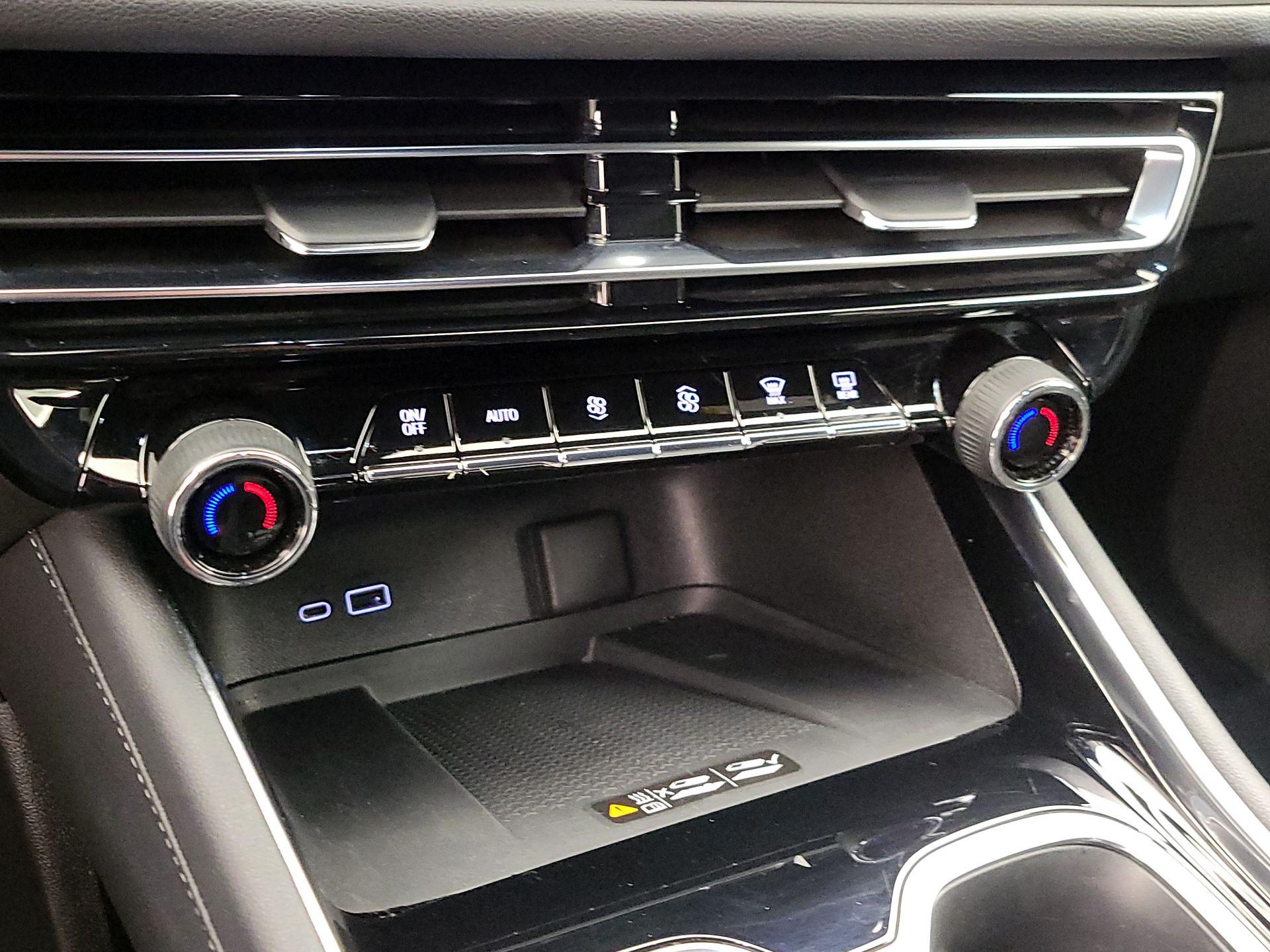 Thumbnail: 2025 Chevrolet Traverse - 17