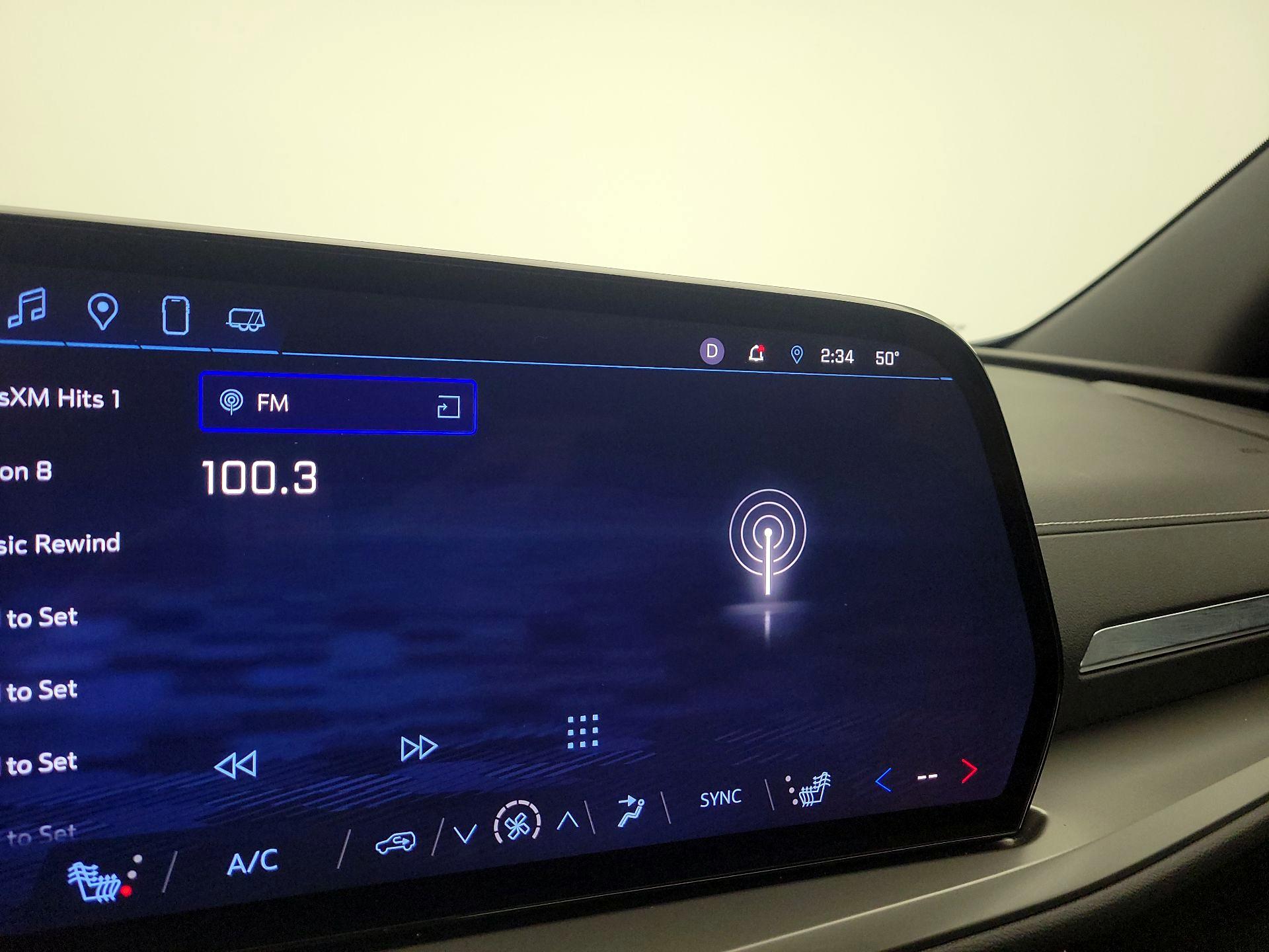 Thumbnail: 2025 Chevrolet Traverse - 15