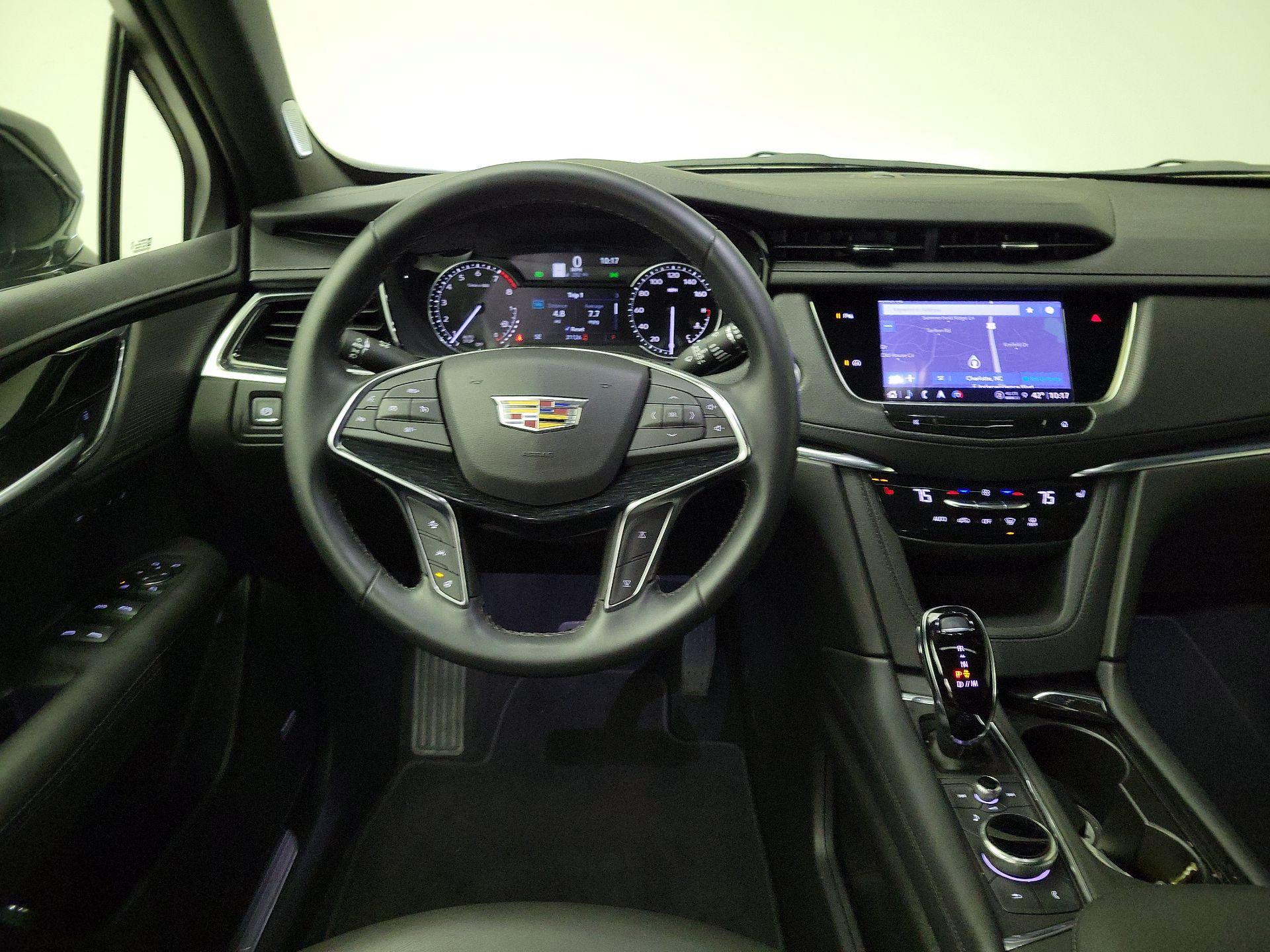 Thumbnail: 2025 Cadillac XT5 - 10