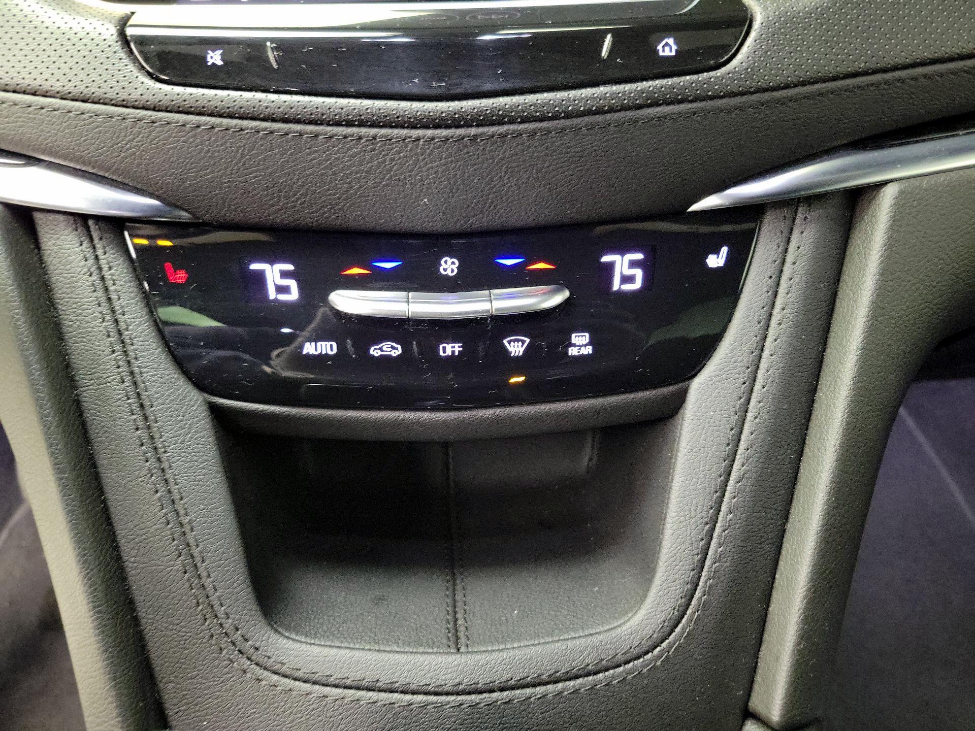 Thumbnail: 2025 Cadillac XT5 - 17