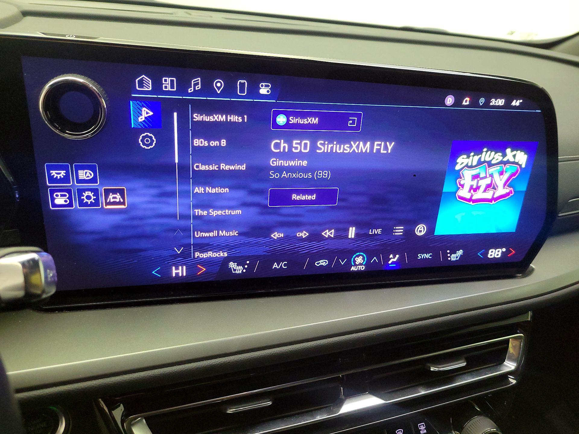 Thumbnail: 2025 Chevrolet Traverse - 16