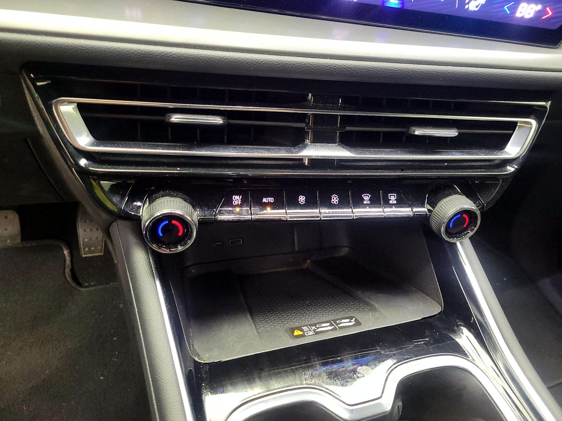 Thumbnail: 2025 Chevrolet Traverse - 17