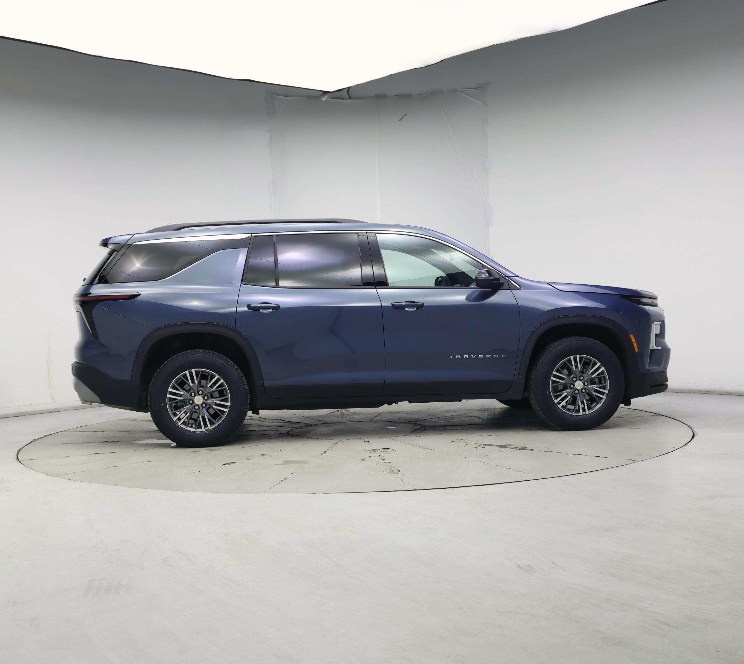 Thumbnail: 2025 Chevrolet Traverse - 7