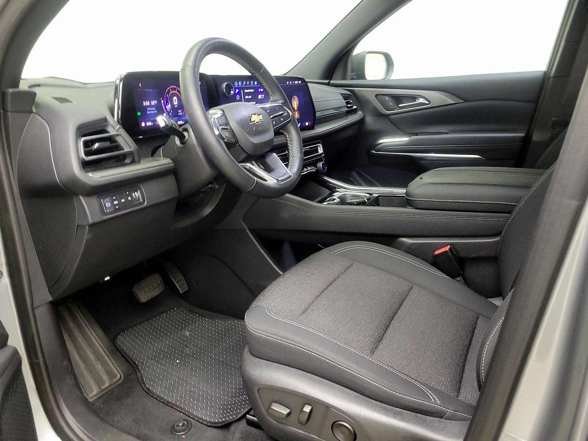 Thumbnail: 2025 Chevrolet Traverse - 11