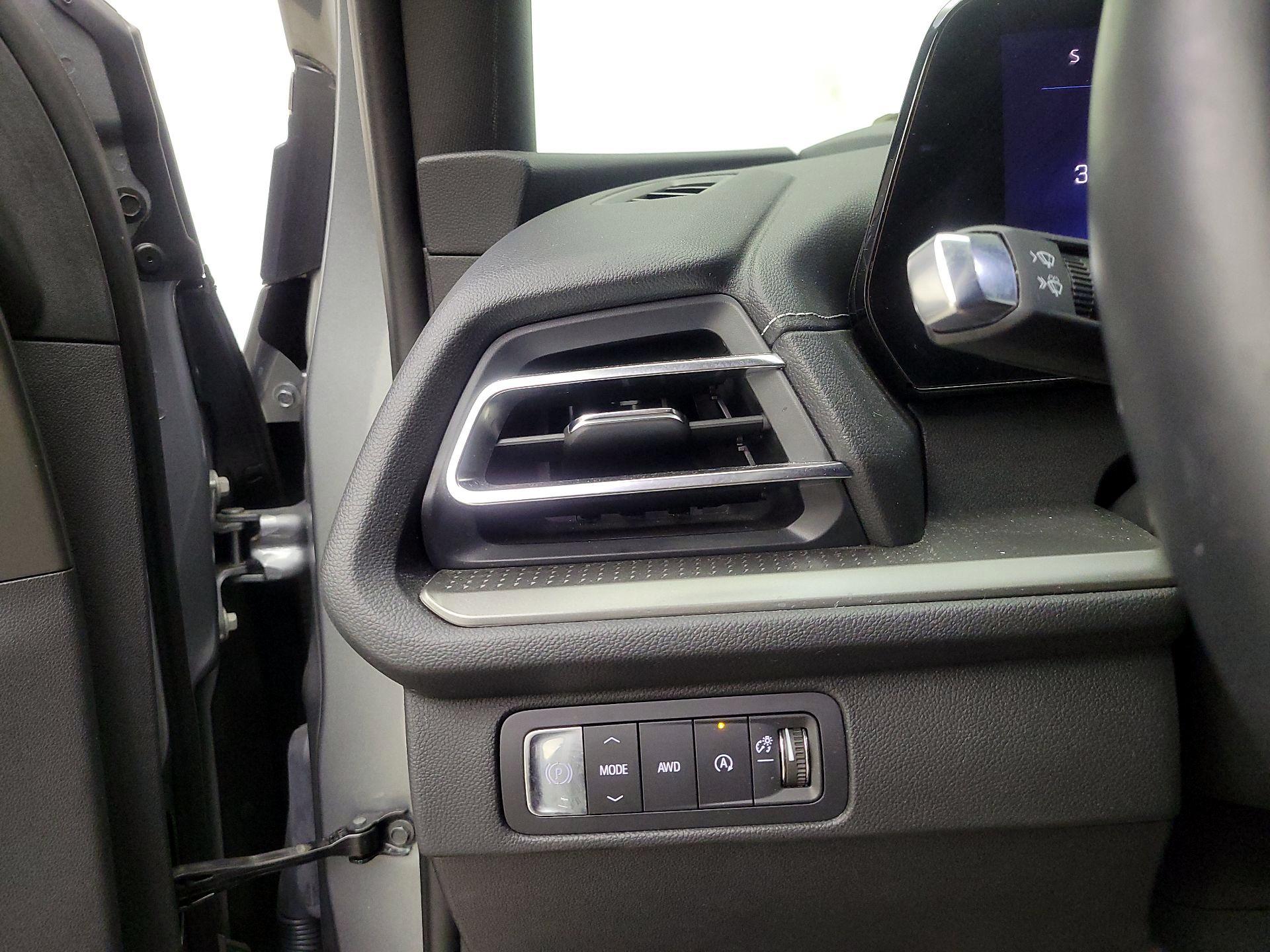 Thumbnail: 2025 Chevrolet Traverse - 13