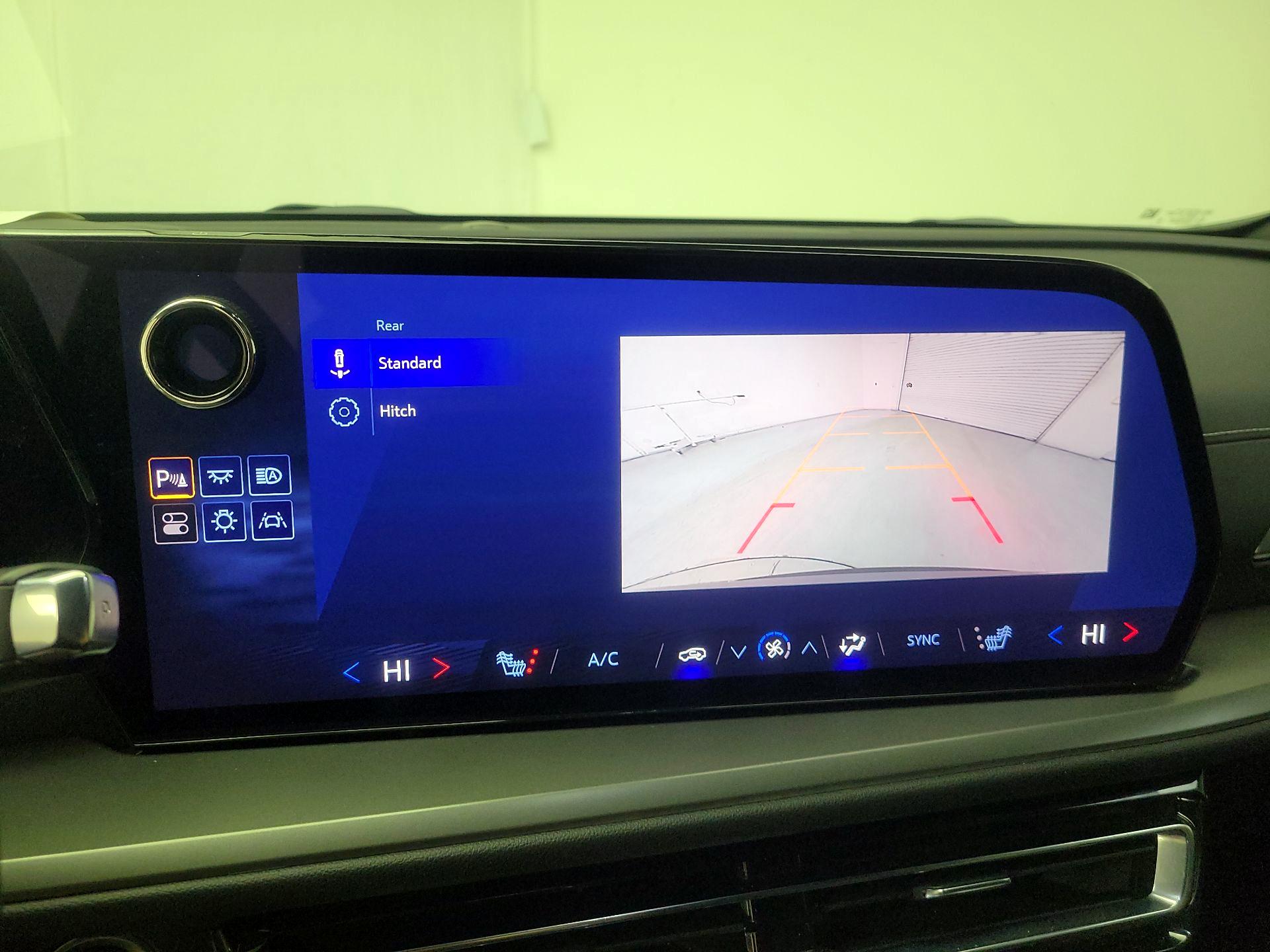 Thumbnail: 2025 Chevrolet Traverse - 14