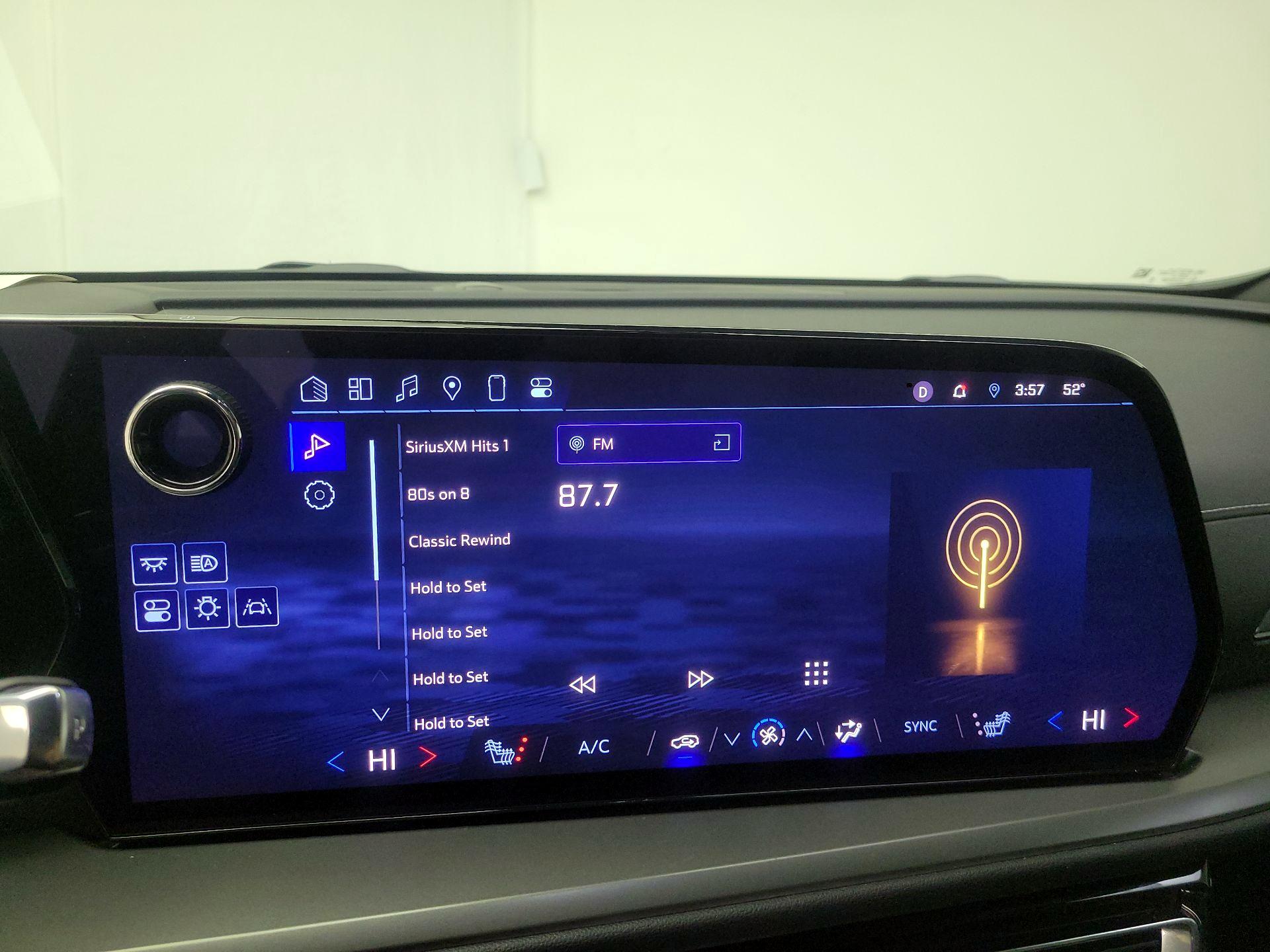 Thumbnail: 2025 Chevrolet Traverse - 15