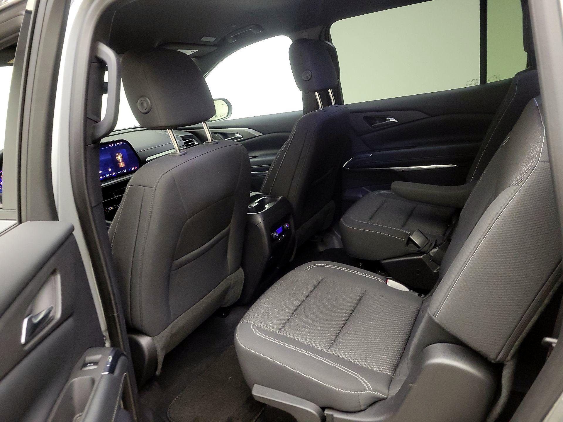 Thumbnail: 2025 Chevrolet Traverse - 19