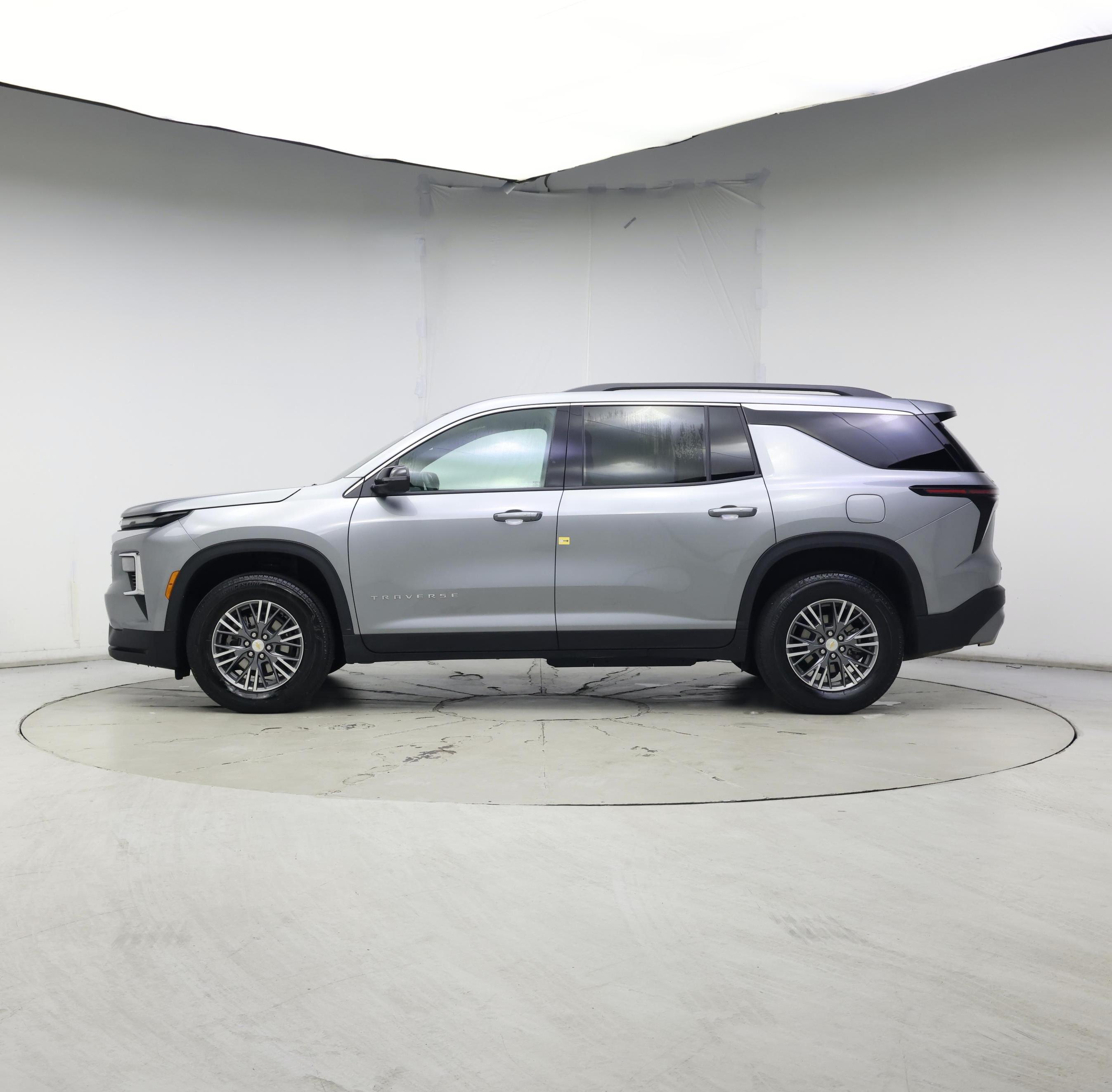 Thumbnail: 2025 Chevrolet Traverse - 3