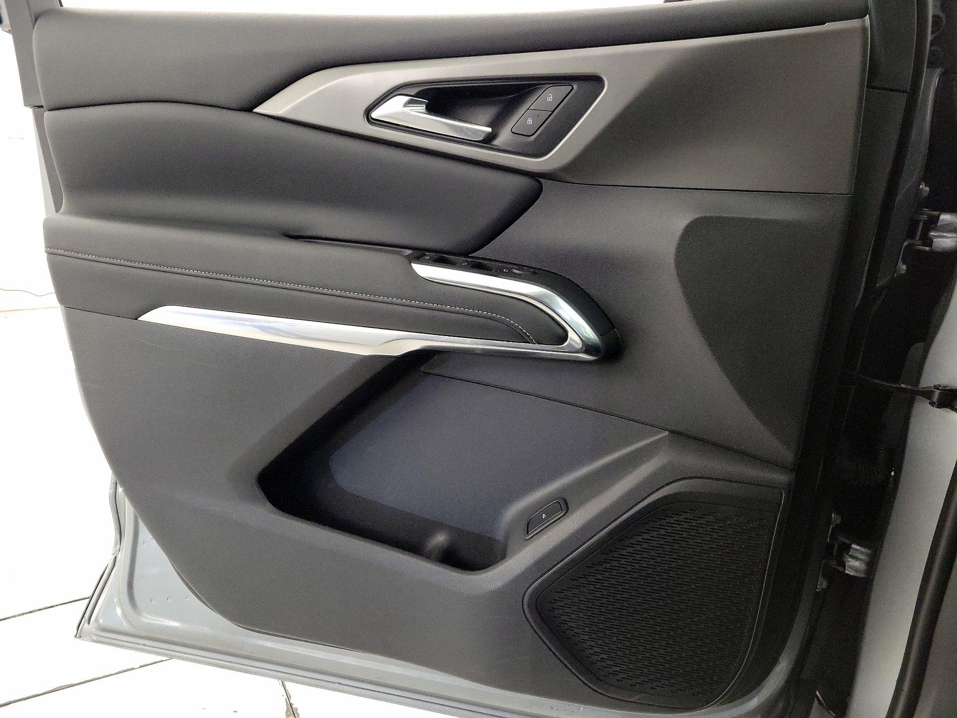 Thumbnail: 2025 Chevrolet Traverse - 12