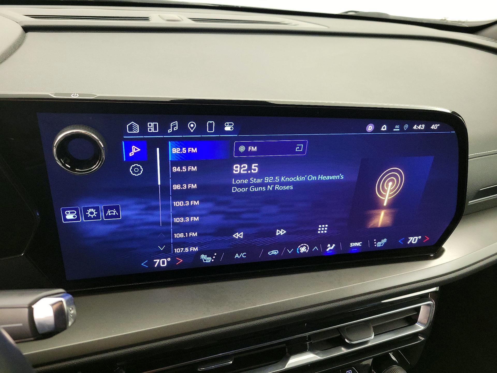 Thumbnail: 2025 Chevrolet Traverse - 16