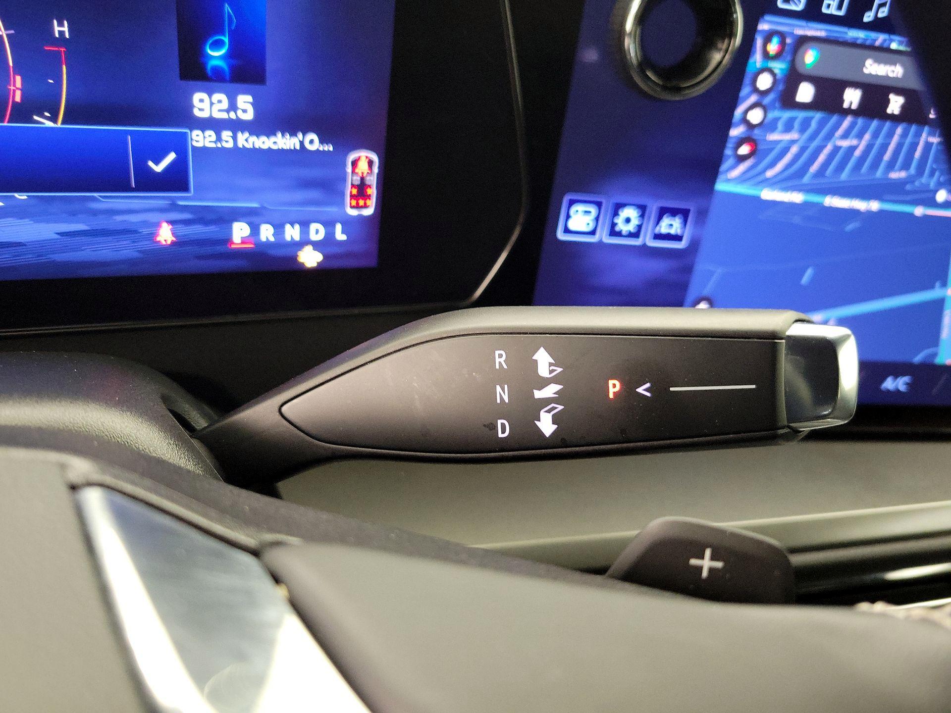 Thumbnail: 2025 Chevrolet Traverse - 18