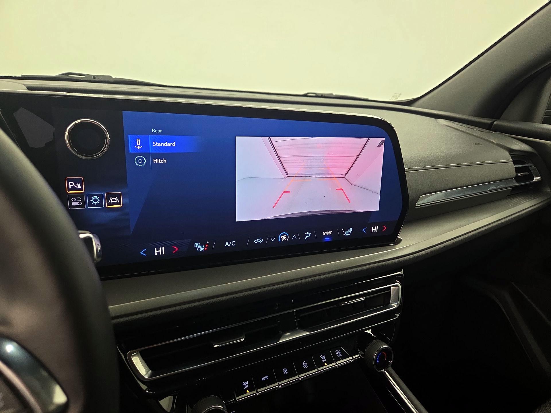 Thumbnail: 2025 Chevrolet Traverse - 14