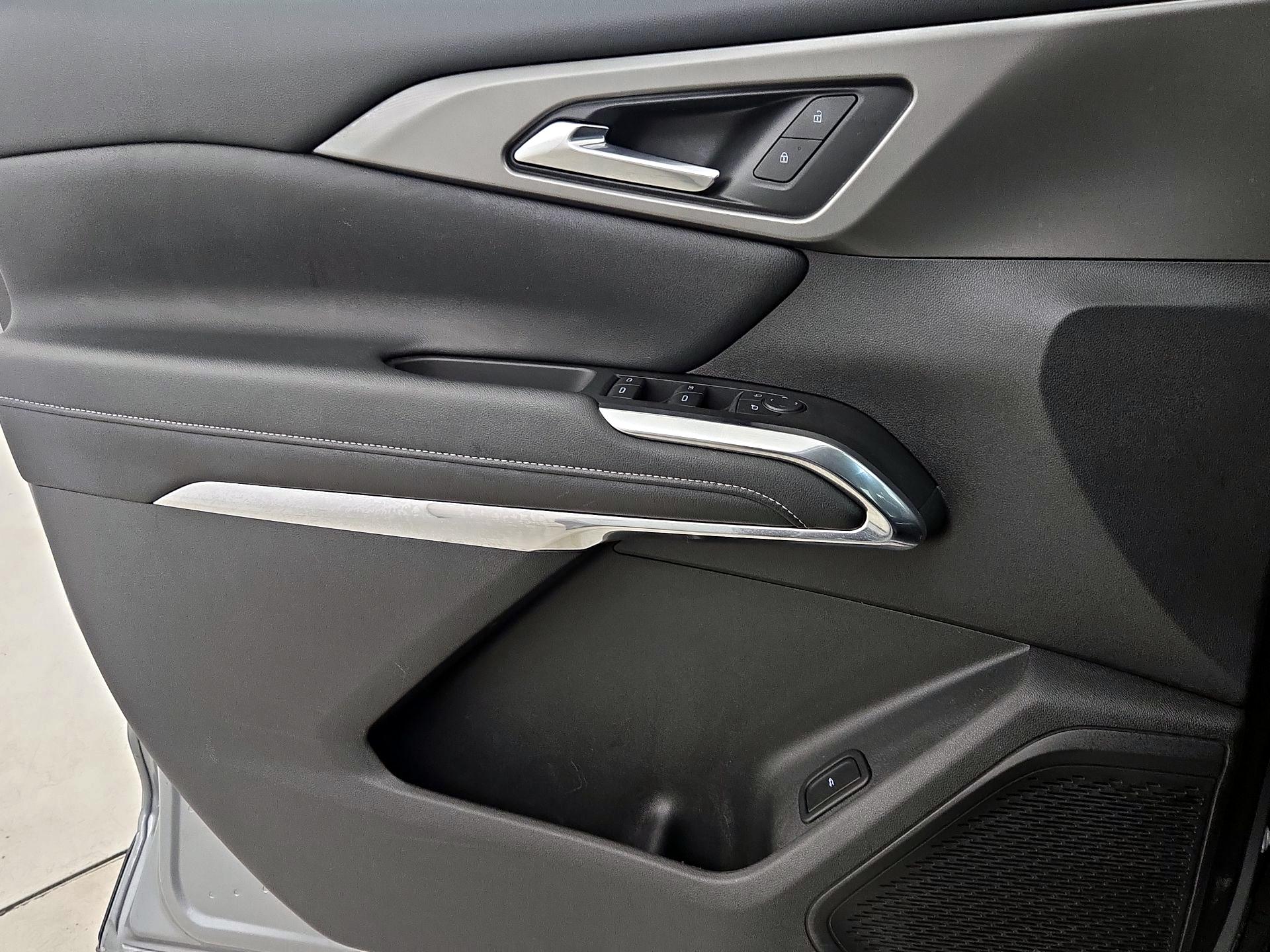 Thumbnail: 2025 Chevrolet Traverse - 12