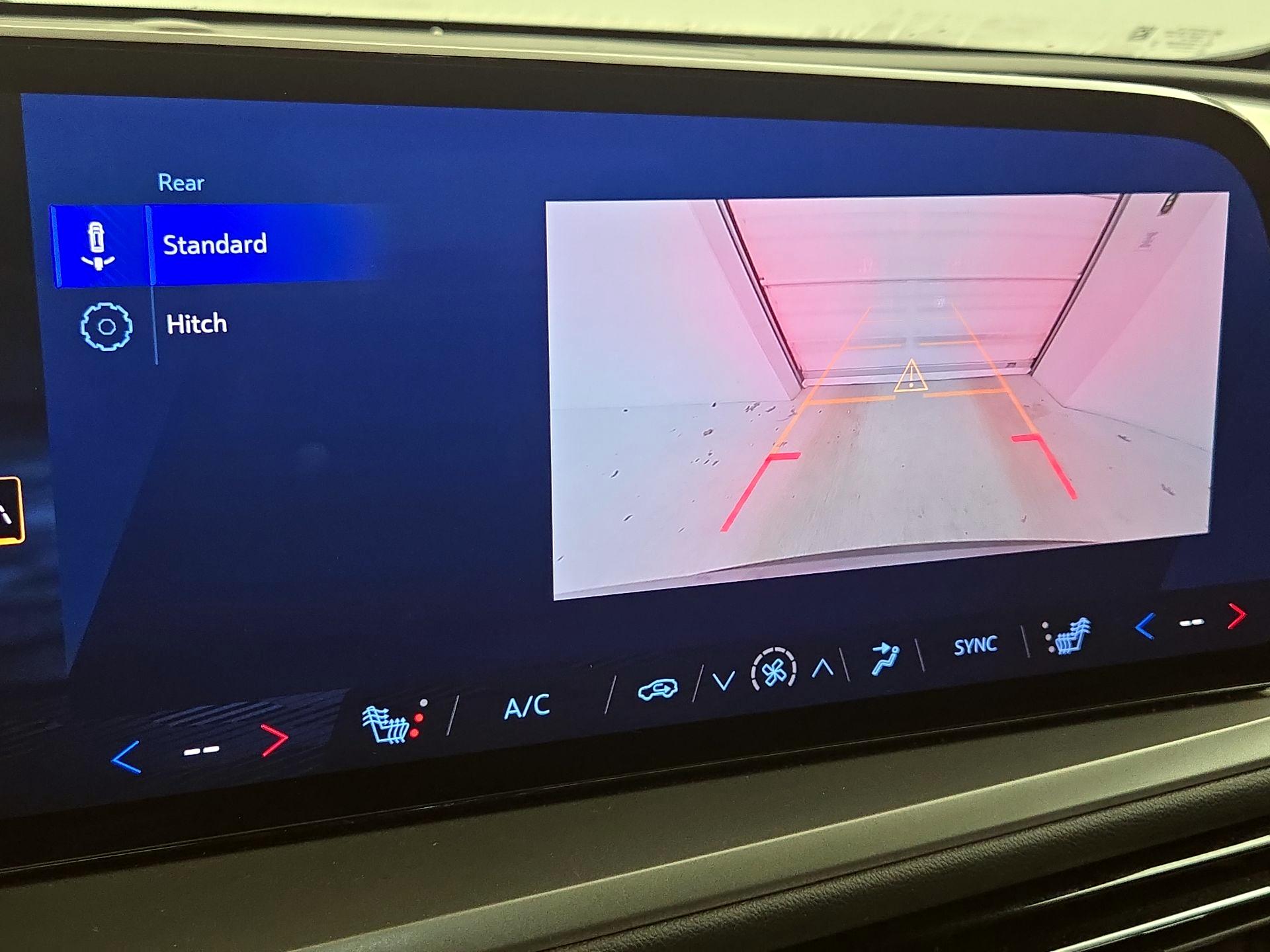 Thumbnail: 2025 Chevrolet Traverse - 15