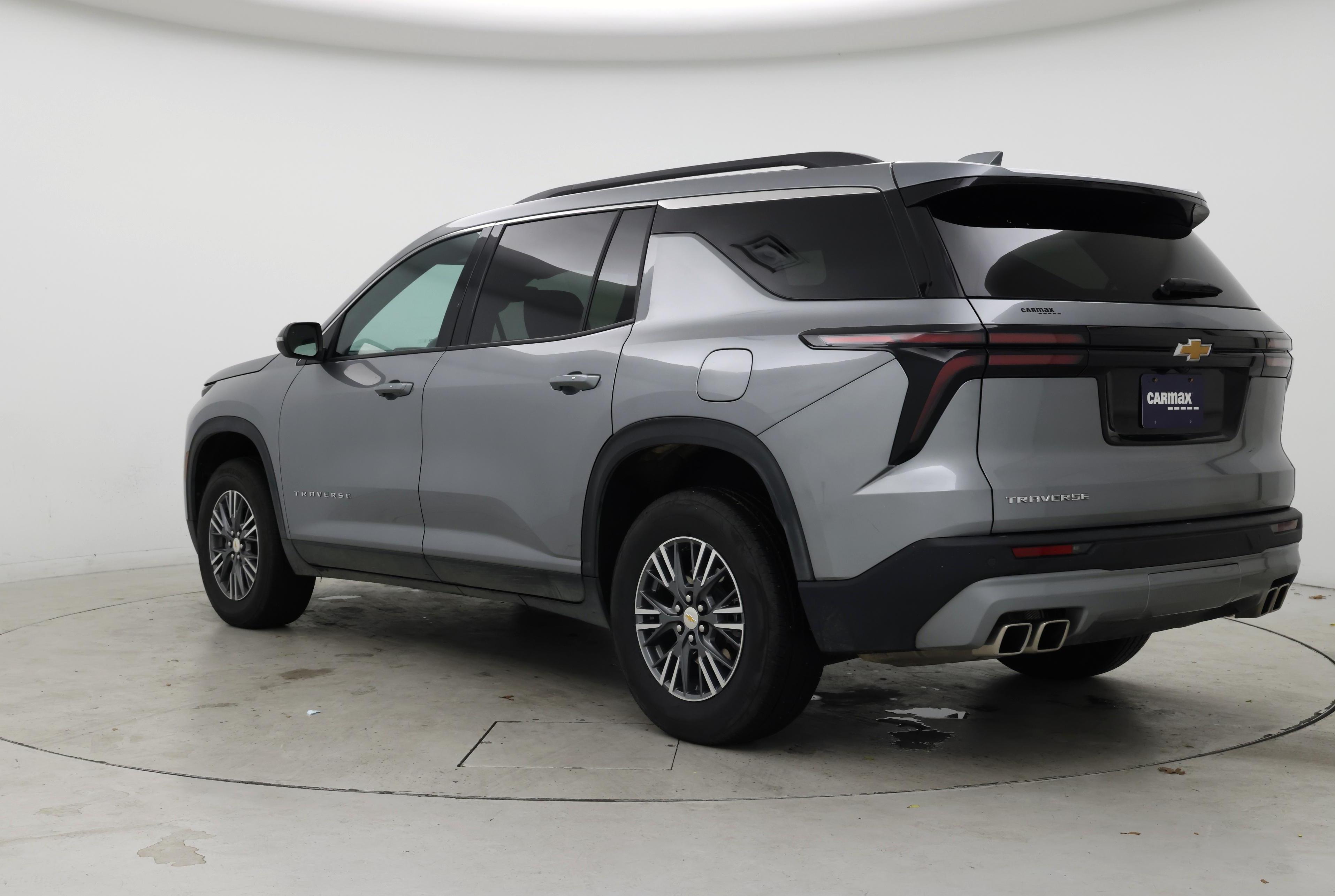 Thumbnail: 2025 Chevrolet Traverse - 2