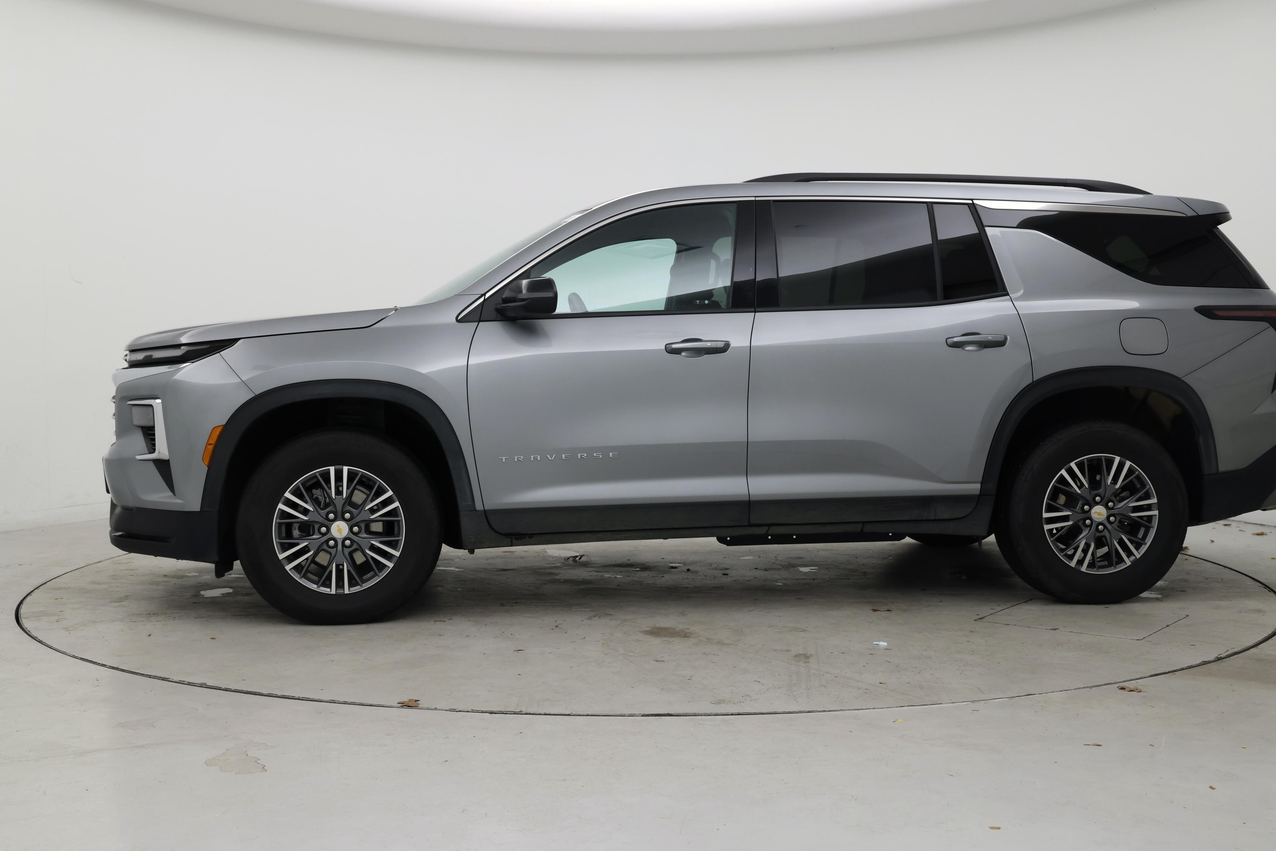 Thumbnail: 2025 Chevrolet Traverse - 3