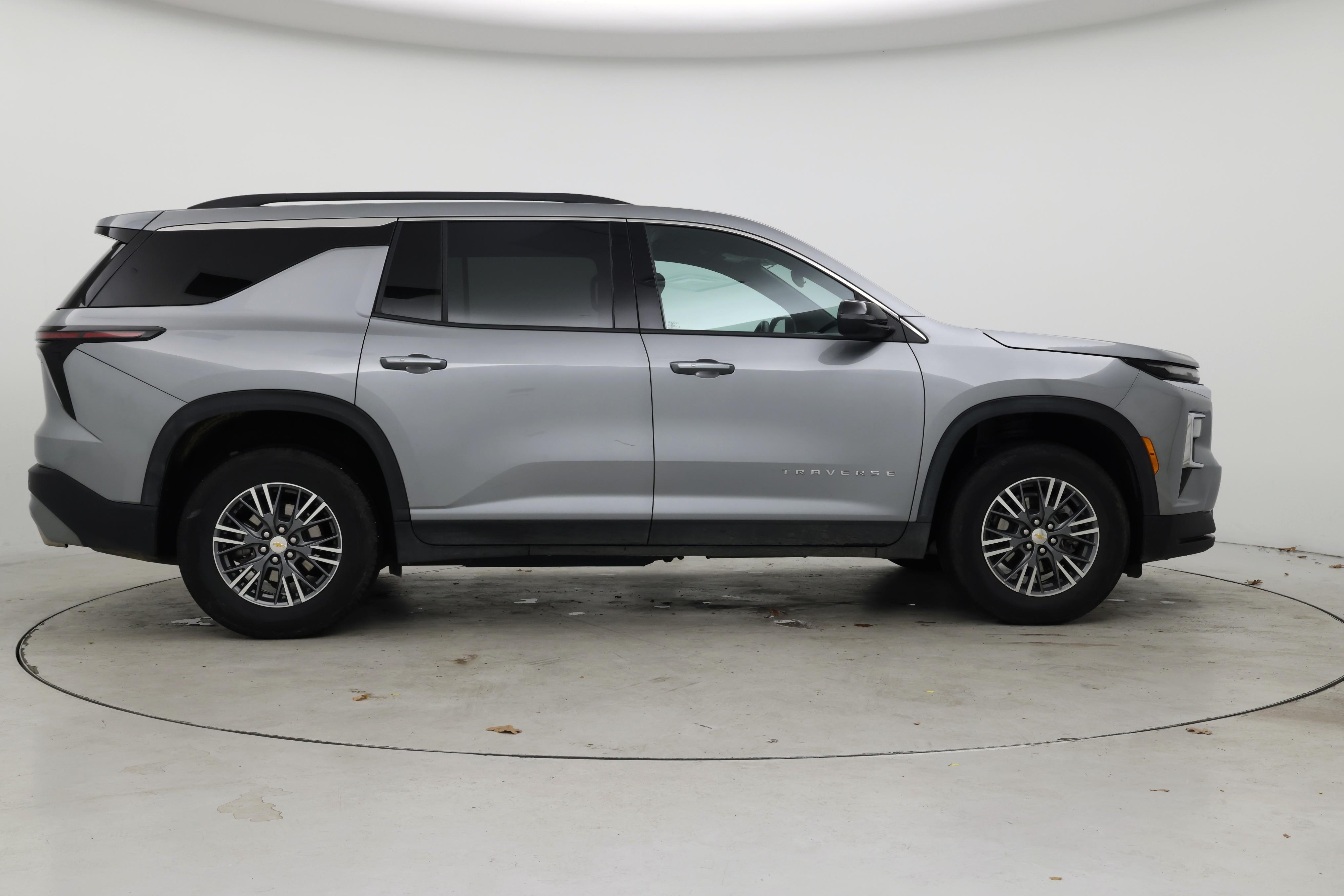 Thumbnail: 2025 Chevrolet Traverse - 7