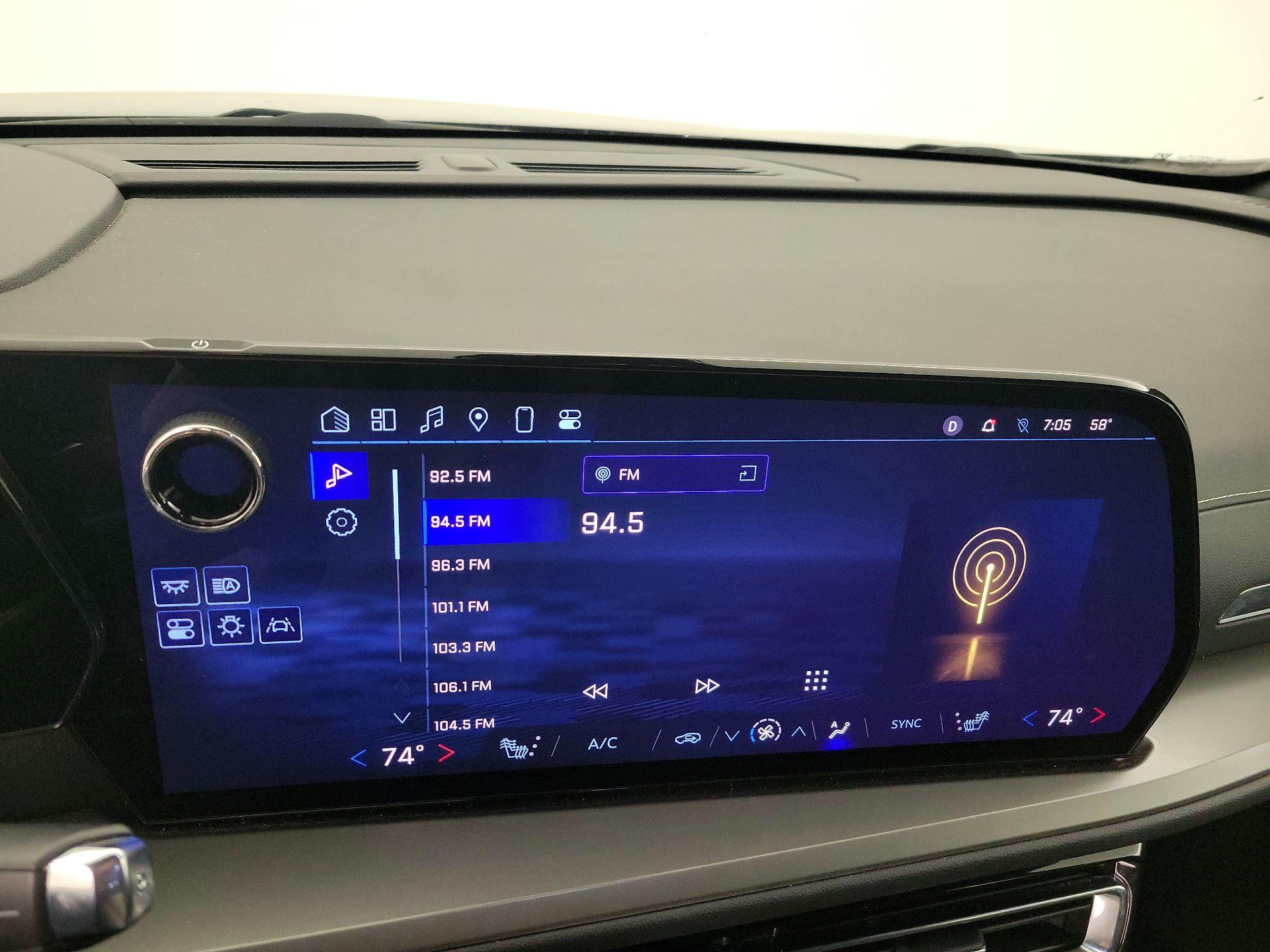 Thumbnail: 2025 Chevrolet Traverse - 15