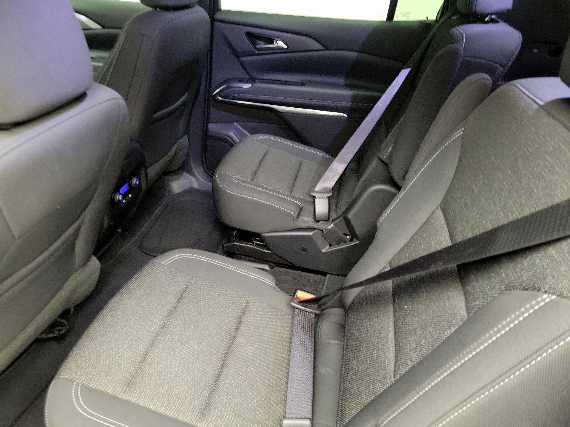 Thumbnail: 2025 Chevrolet Traverse - 20