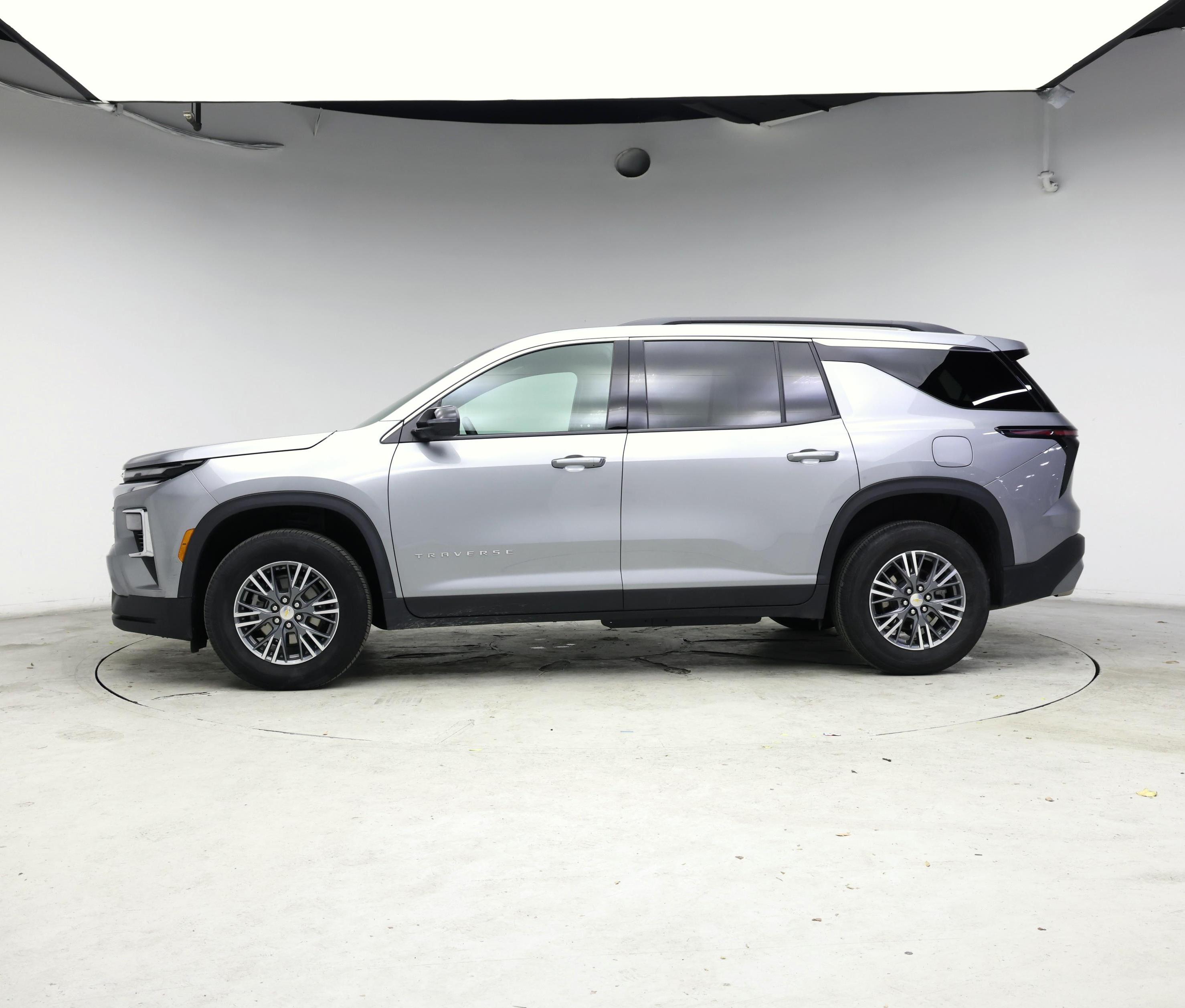 Thumbnail: 2025 Chevrolet Traverse - 3