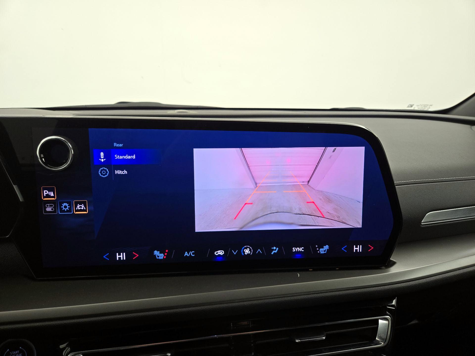 Thumbnail: 2025 Chevrolet Traverse - 14