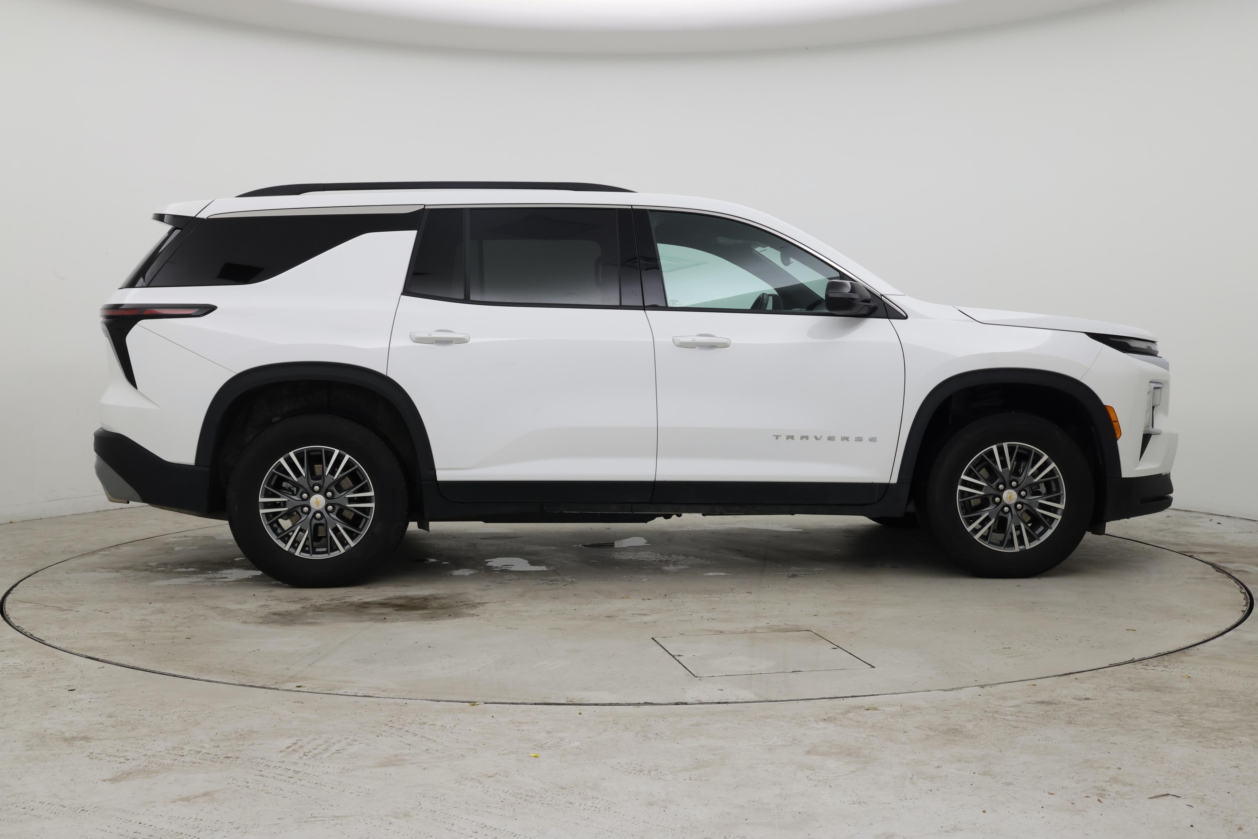 Thumbnail: 2025 Chevrolet Traverse - 7
