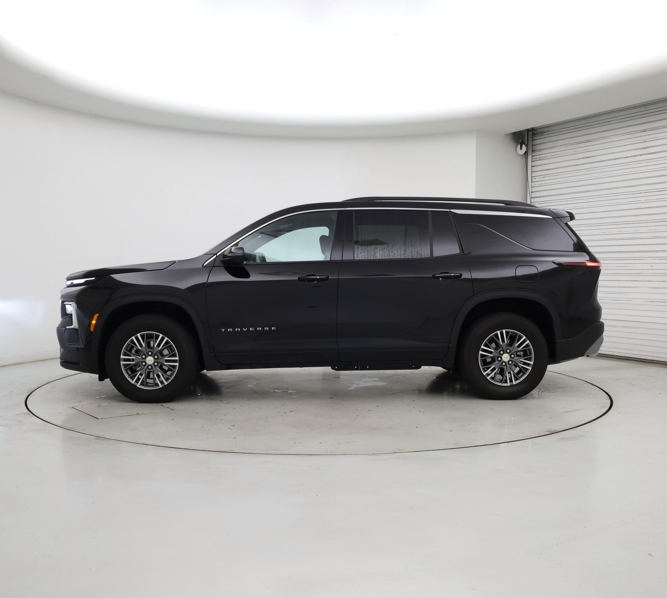 Thumbnail: 2025 Chevrolet Traverse - 3