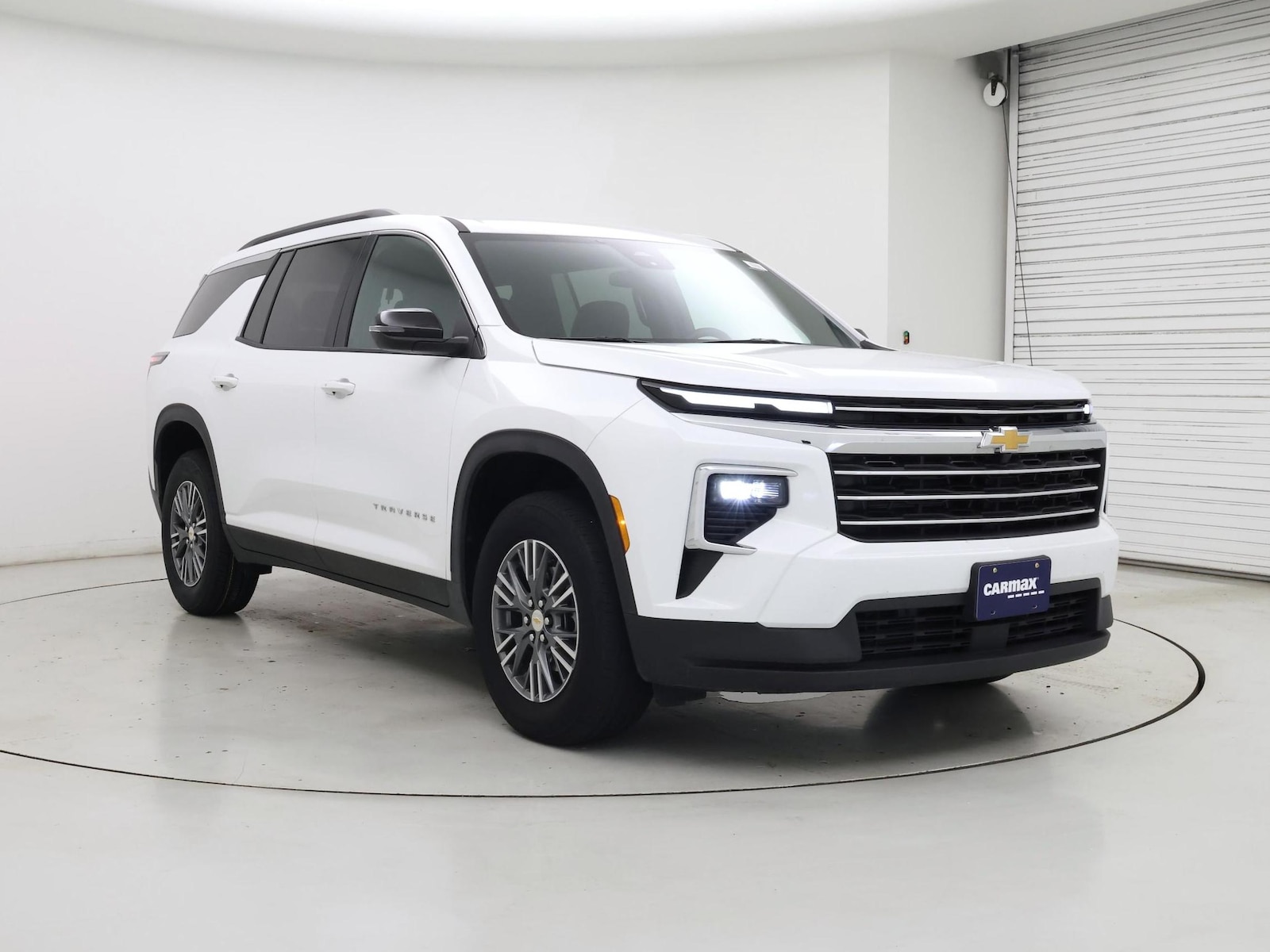 2025 Chevrolet Traverse LT - Photo 2
