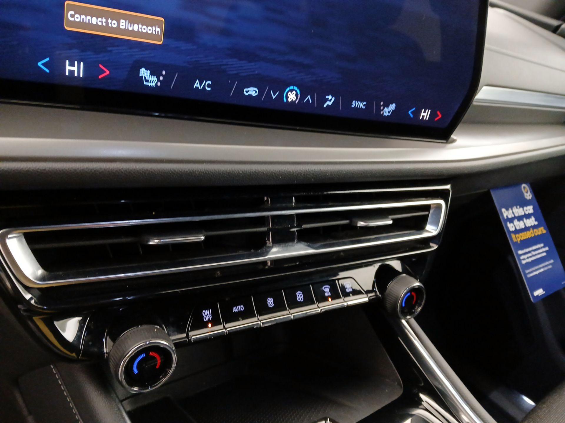 Thumbnail: 2025 Chevrolet Traverse - 17