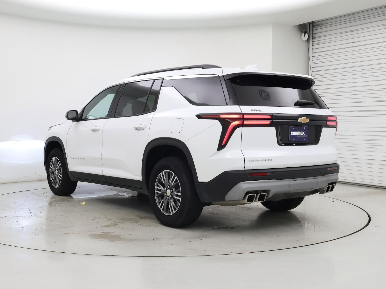 2025 Chevrolet Traverse LT - Photo 3