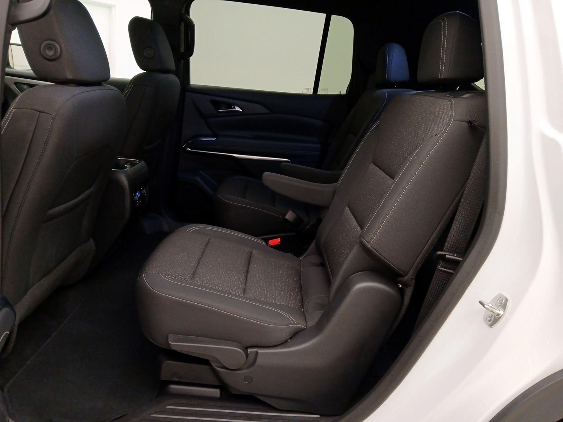 Thumbnail: 2025 Chevrolet Traverse - 20