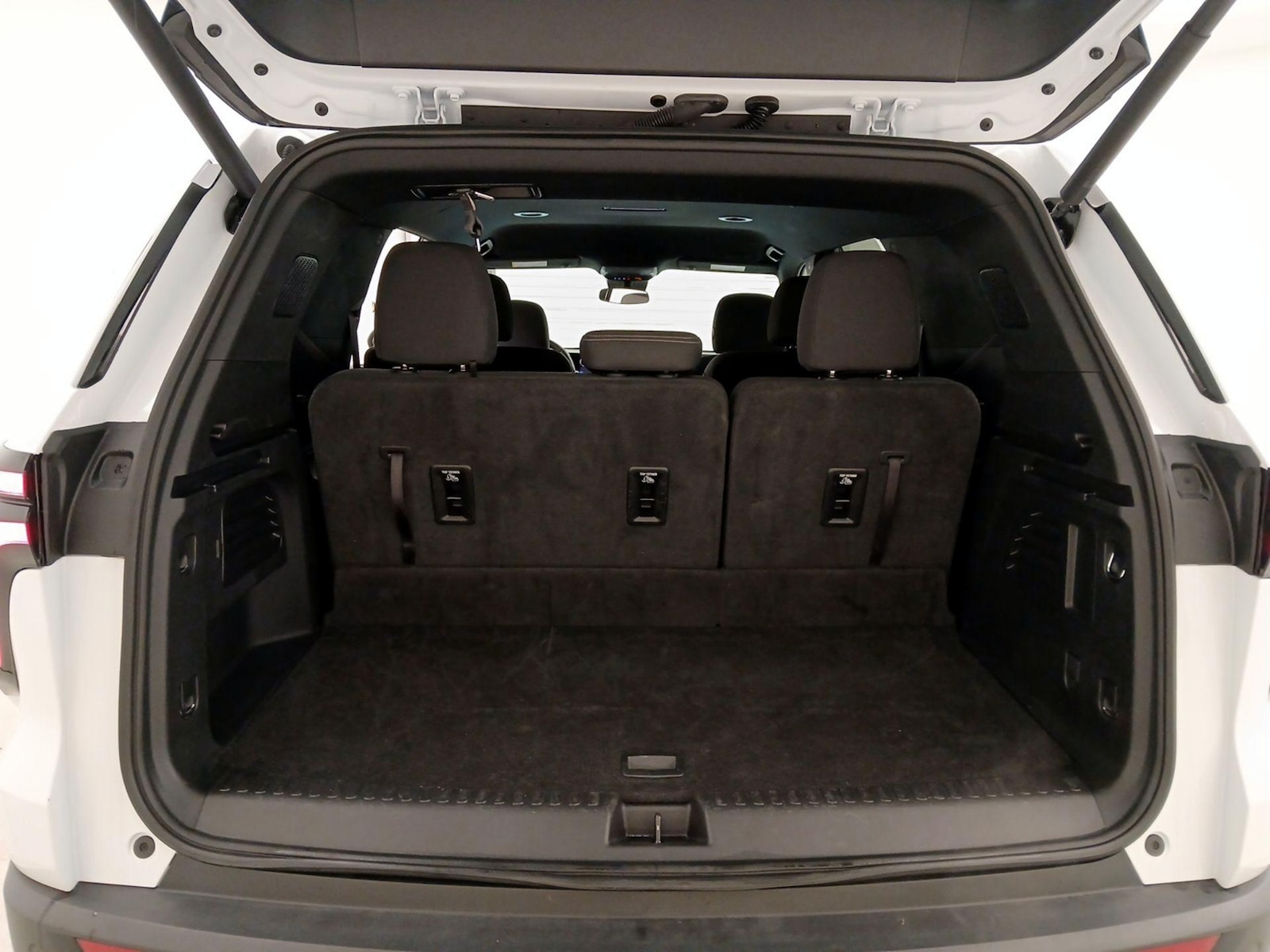 2025 Chevrolet Traverse LT - Photo 23