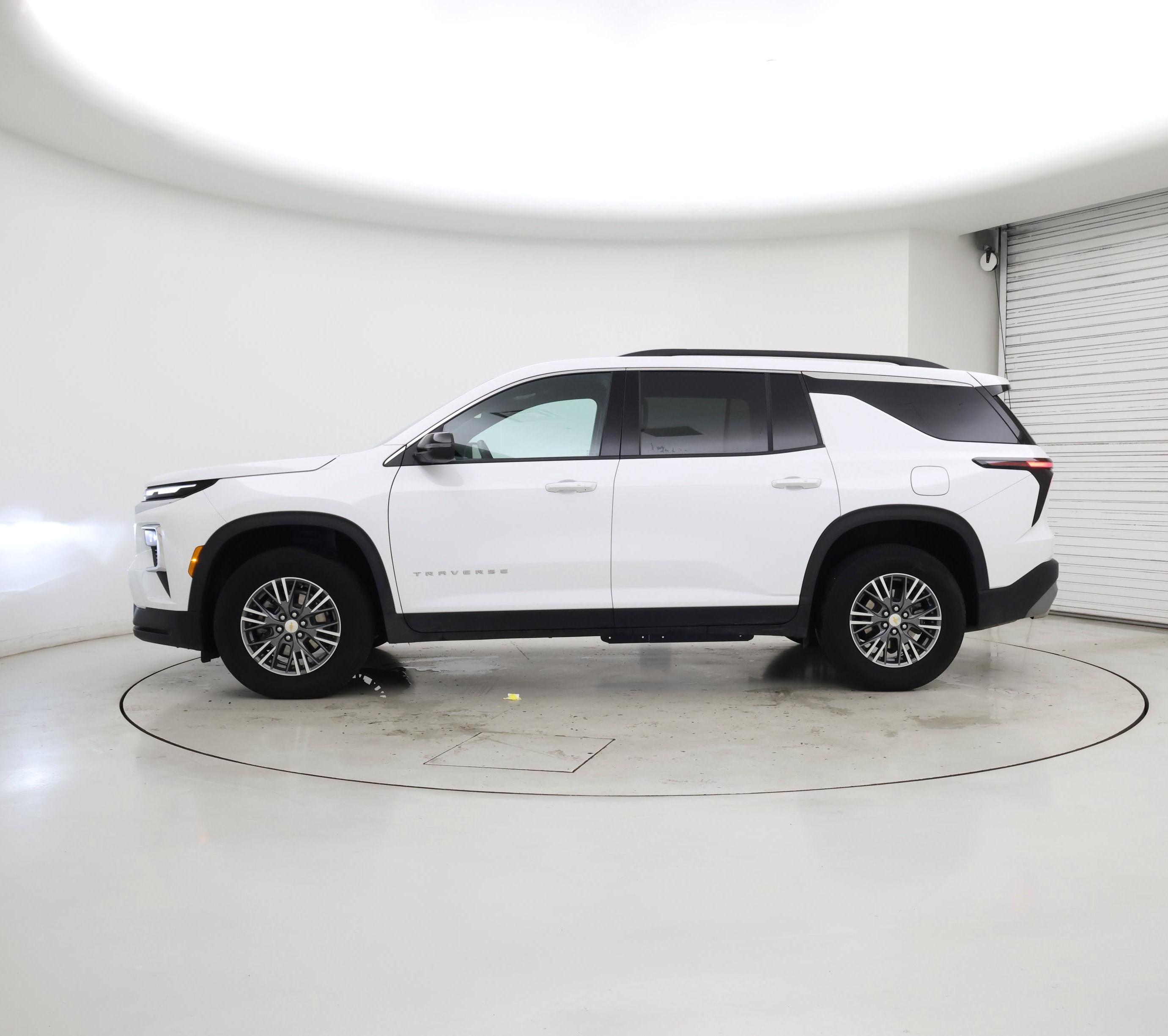 Thumbnail: 2025 Chevrolet Traverse - 3